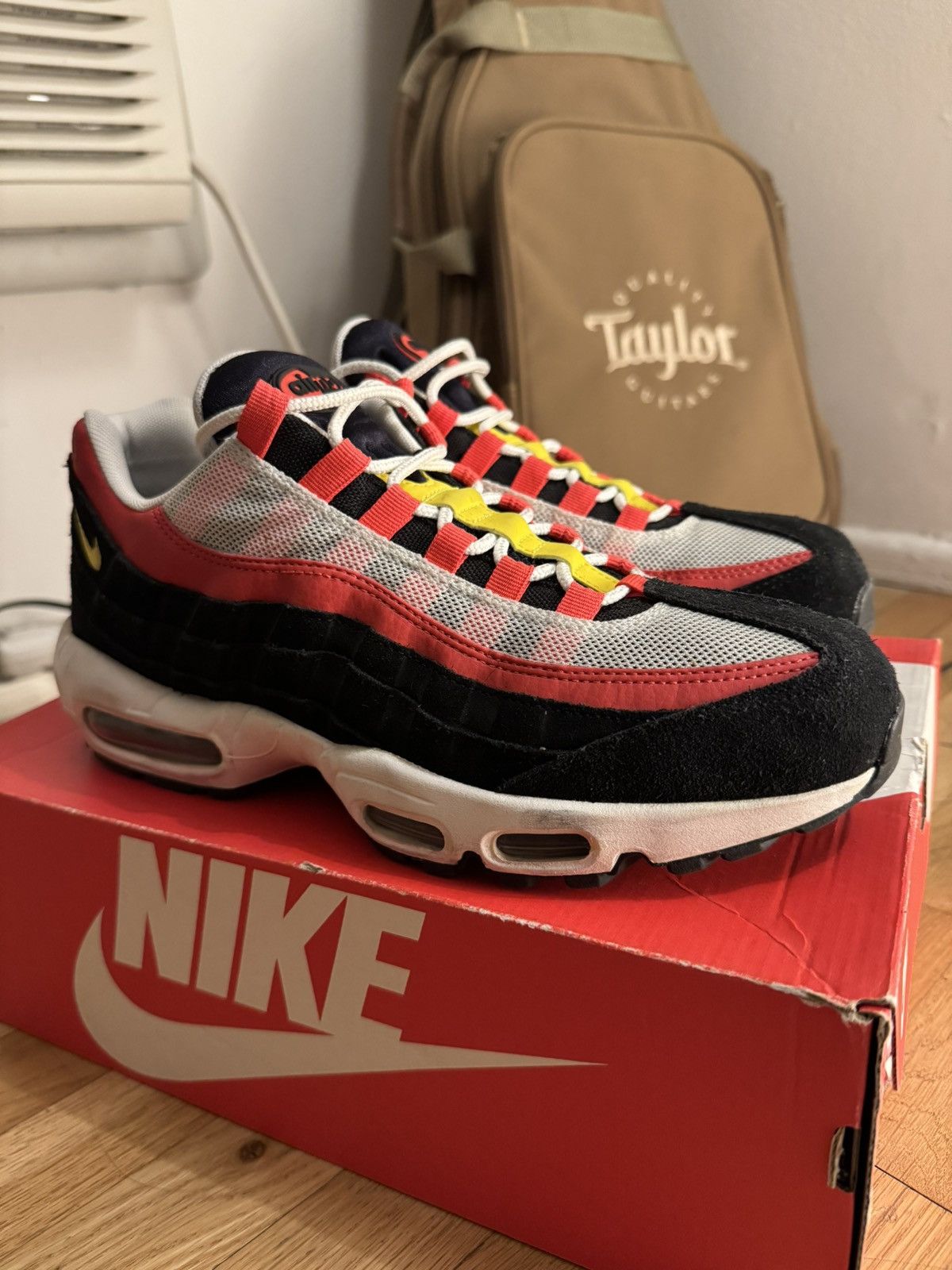 Nike Nike Air Max 95 Essential Size US 10 / EU 43 - 3 Thumbnail