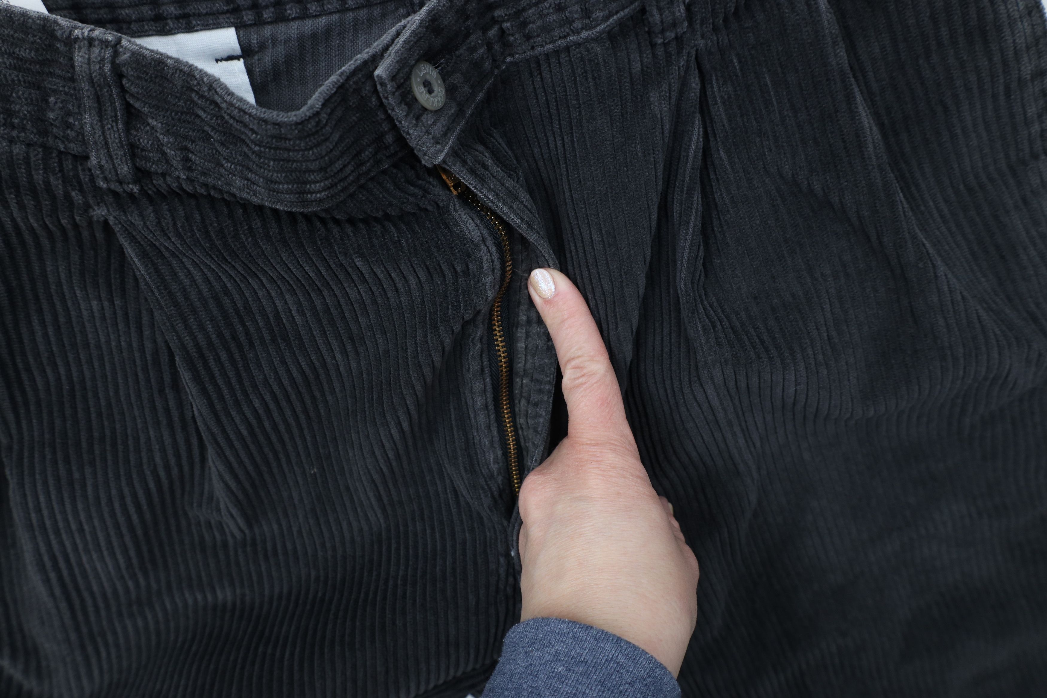 Vintage Vintage 90s Streetwear Cuffed Straight Leg Corduroy Pants Size US 36 / EU 52 - 6 Thumbnail