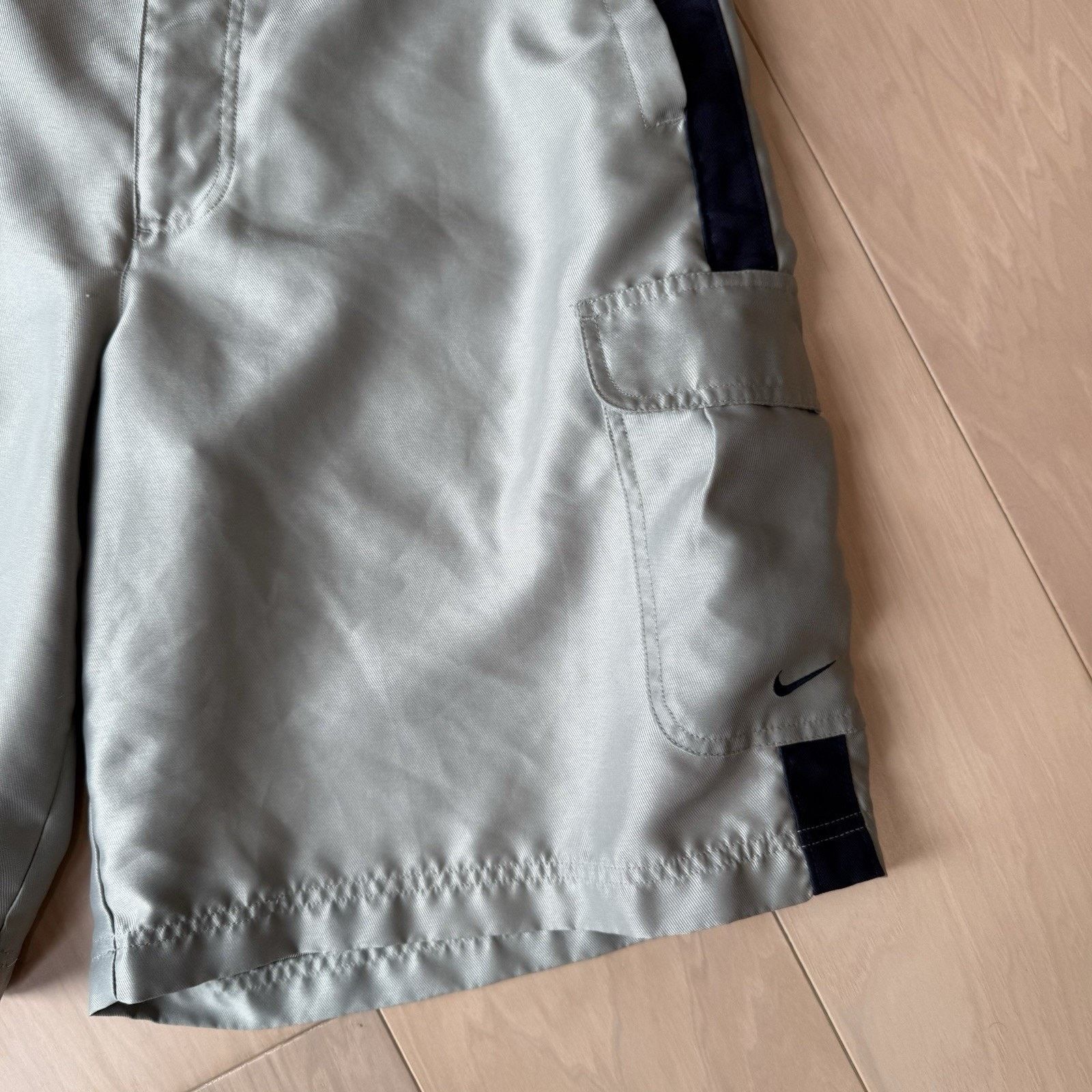 Nike × Vintage Vintage Nike Cargo Shorts Large Gray Y2K Utility Sportswear Size US 31 - 4 Thumbnail