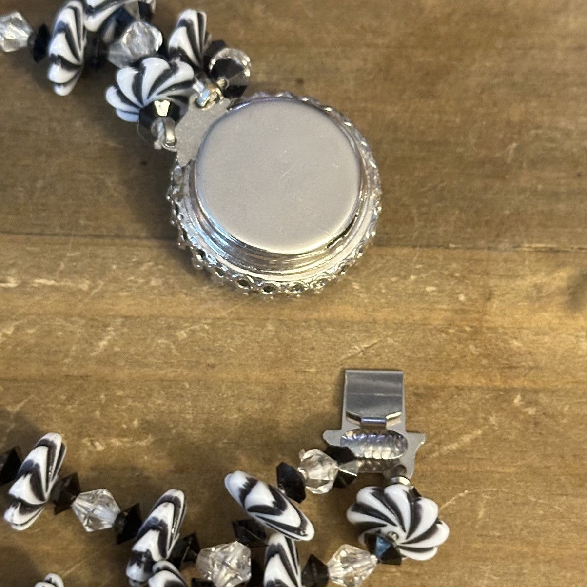 Vintage Vintage white and black striped bead layered necklace Size ONE SIZE - 5 Thumbnail