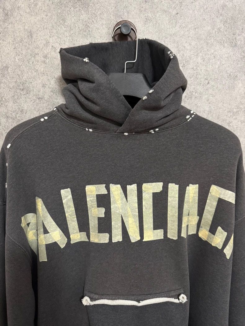 Balenciaga Balenciaga New duct tape logo hoodie jacket Size US XXS / EU 40 - 2 Thumbnail