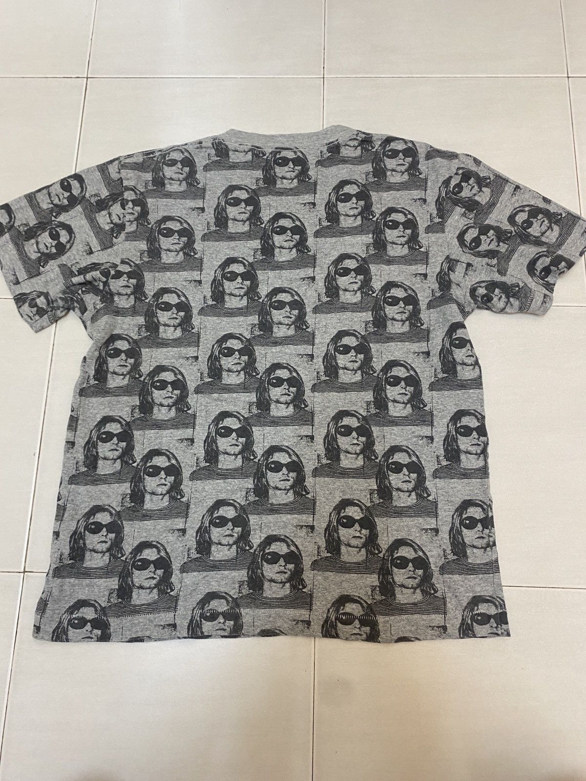 Band Tees × Uniqlo Uniqlo Kurt Cobain over print Size US S / EU 44-46 / 1 - 2 Thumbnail