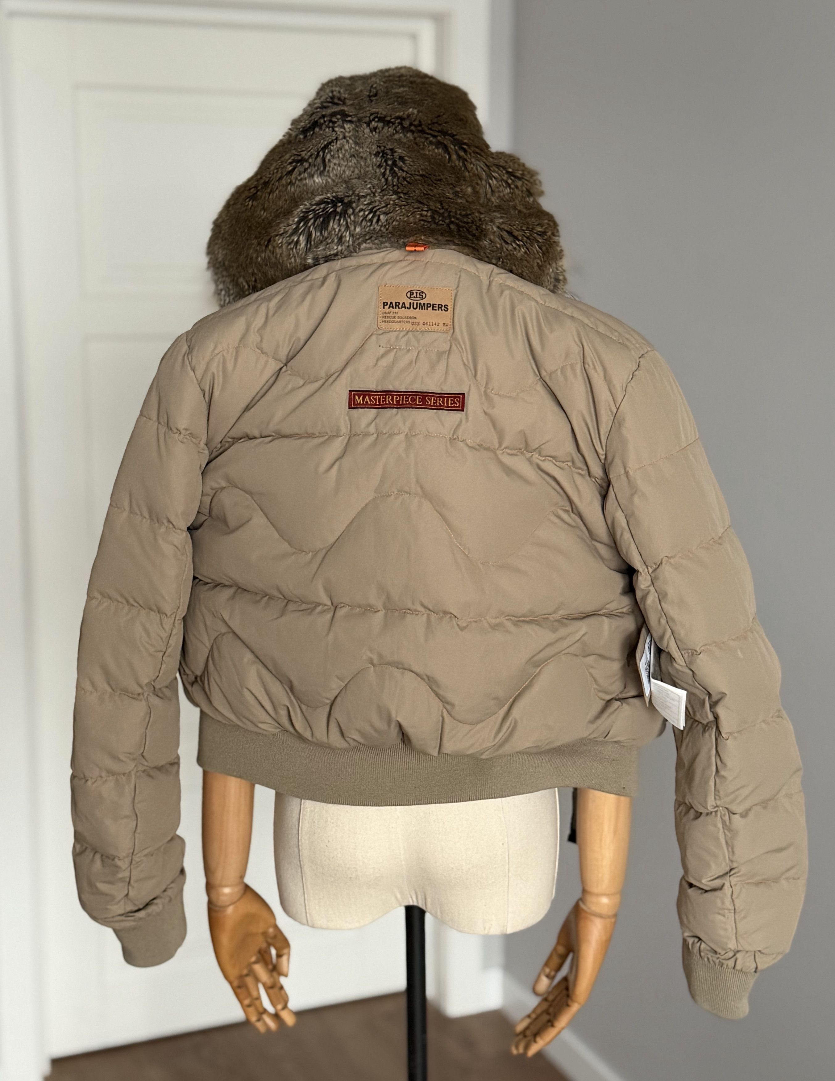 Parajumpers PARAJUMPERS Gobi Fur Down Bomber Jacket Size XS Beige Size XS / US 0-2 / IT 36-38 - 19 Thumbnail