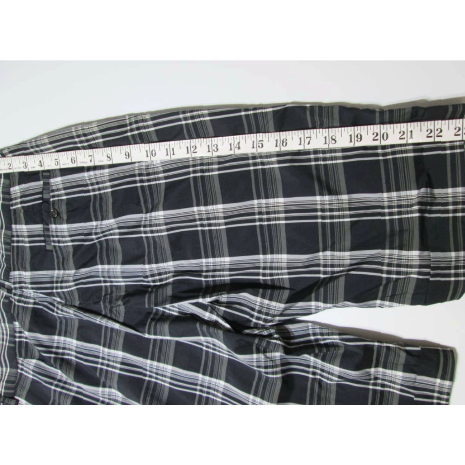 BUGATCHI Bugatchi Bermuda Shorts Black Check Pockets NWT Womens Size 6 Casual Chino Bermuda Shorts Size 28" / US 6 / IT 42 - 7 Thumbnail