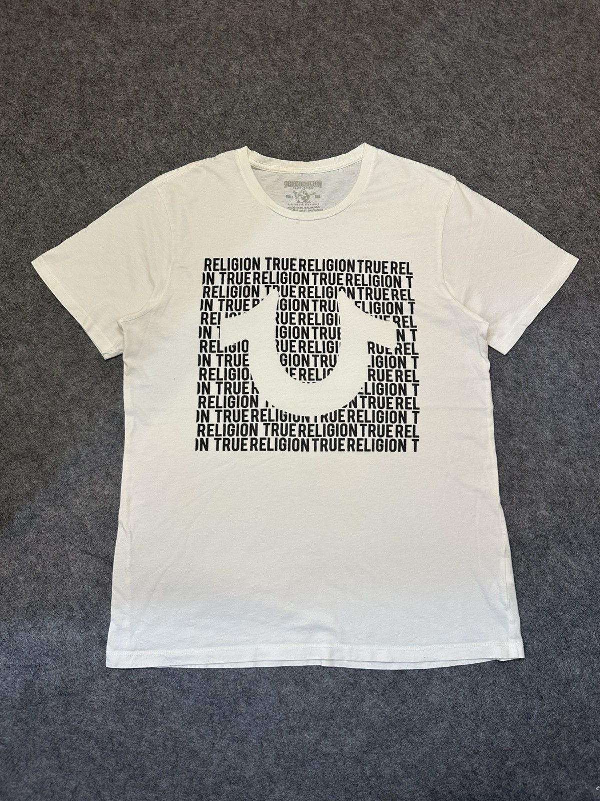 True Religion True Religion Script Tee featuring a graphic horseshoe logo. Size US S / EU 44-46 / 1 - 1 Thumbnail