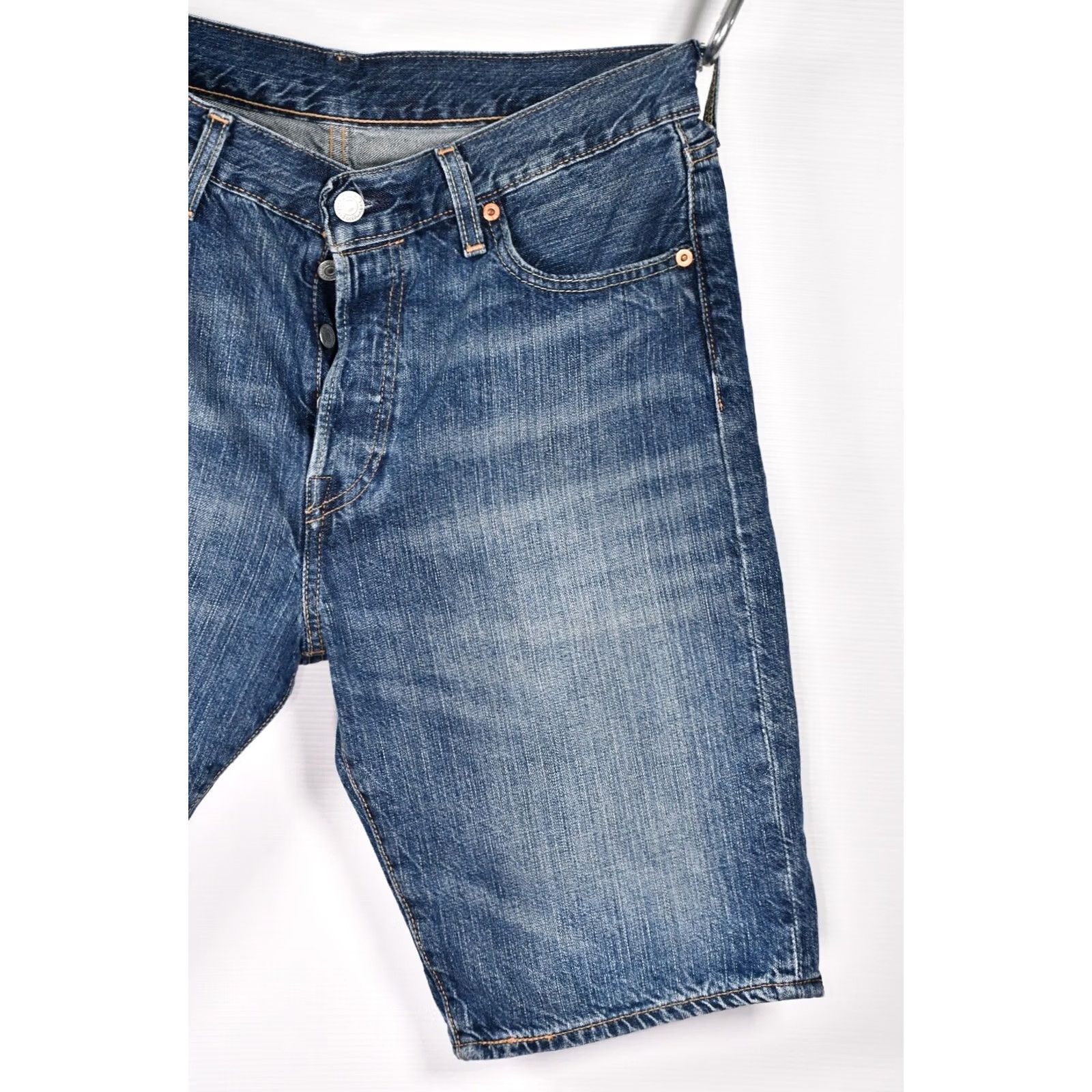 Levi's LEVI'S 501 Men's Jean Shorts Button Fly Blue Cotton Denim 30 Big E Regular Waist 15.75in Inseam 9.84in Length 20.87in 100% Cotton Casual Men Clothing Size US 30 / EU 46 - 4 Thumbnail