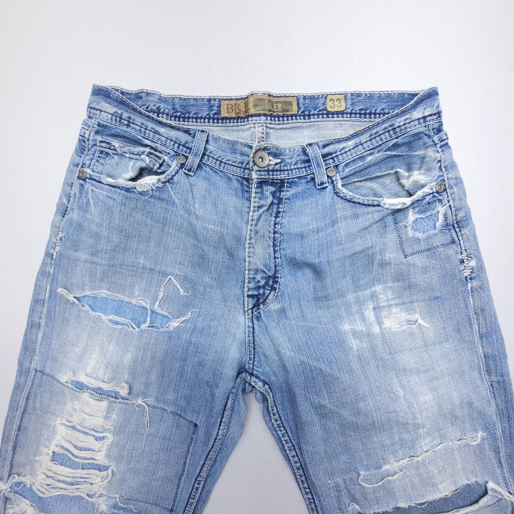 Vintage BKE Buckle Tyler Straight Jeans Mens 33 Blue Distressed Denim 5-Pocket Regular Inseam 29" Cotton Denim Size US 33 - 4 Thumbnail