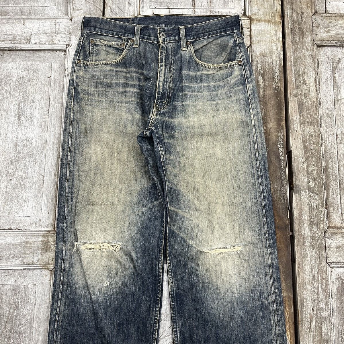Levi's × Vintage Vintage Levis 504 Baggy Distressed Jeans wc 338 Size US 33 - 2 Thumbnail