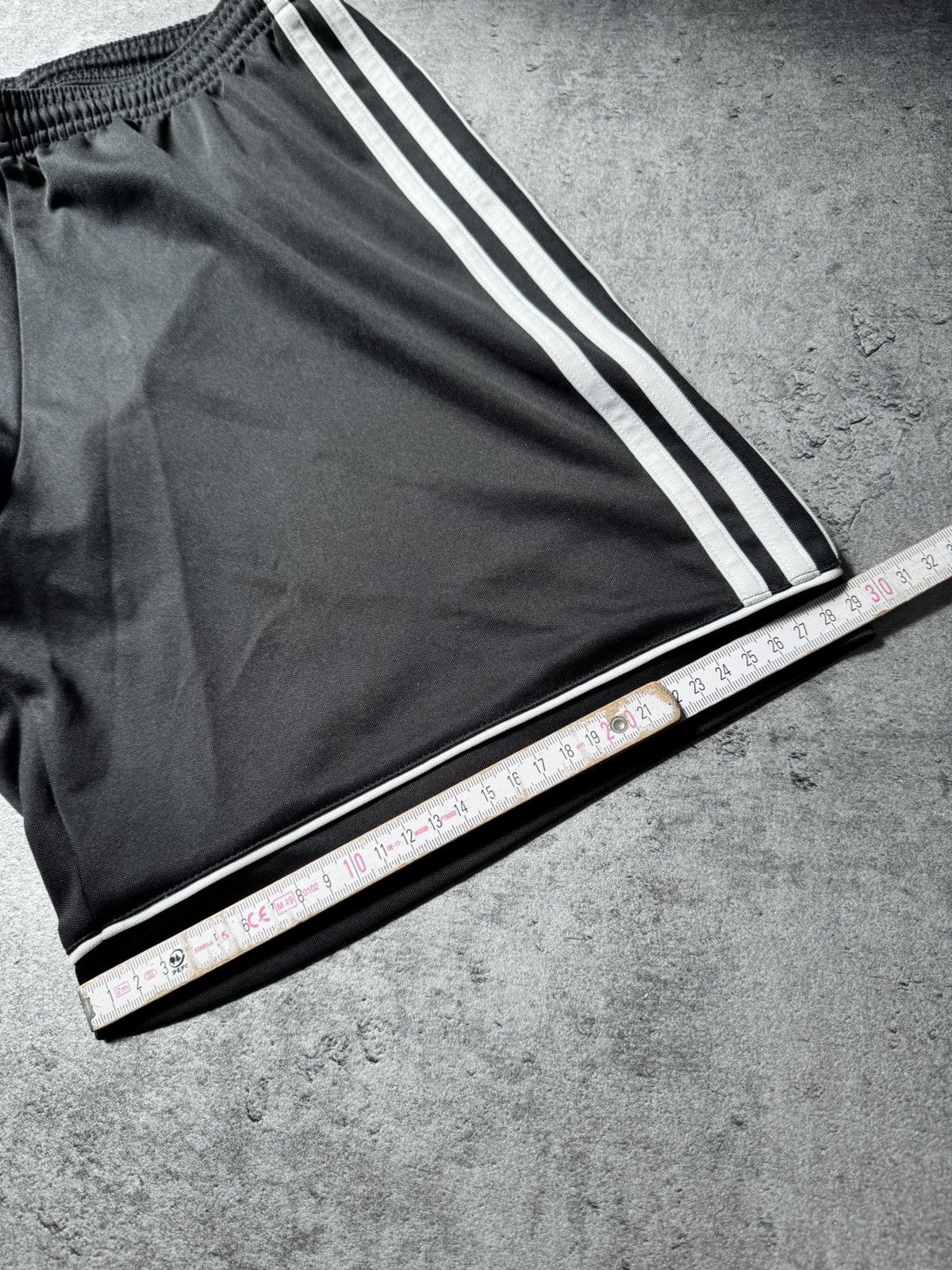 Adidas Vintage Y2K Adidas Pinterest Shorts Streetwear 90s Size US 32 / EU 48 - 19 Thumbnail