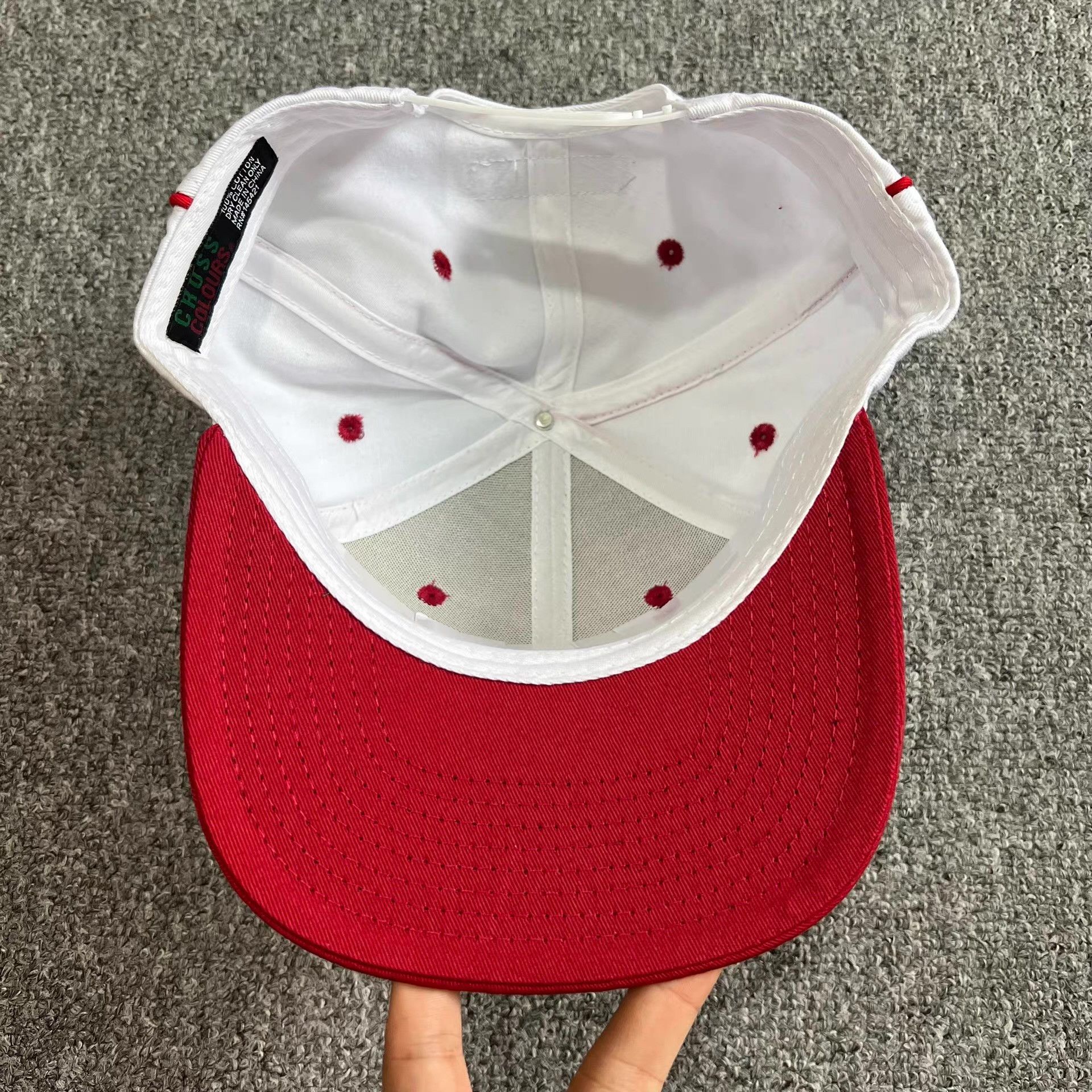 Cross Colours Cross Colours embroidered curved brim baseball cap。 Q7 Size ONE SIZE - 3 Thumbnail