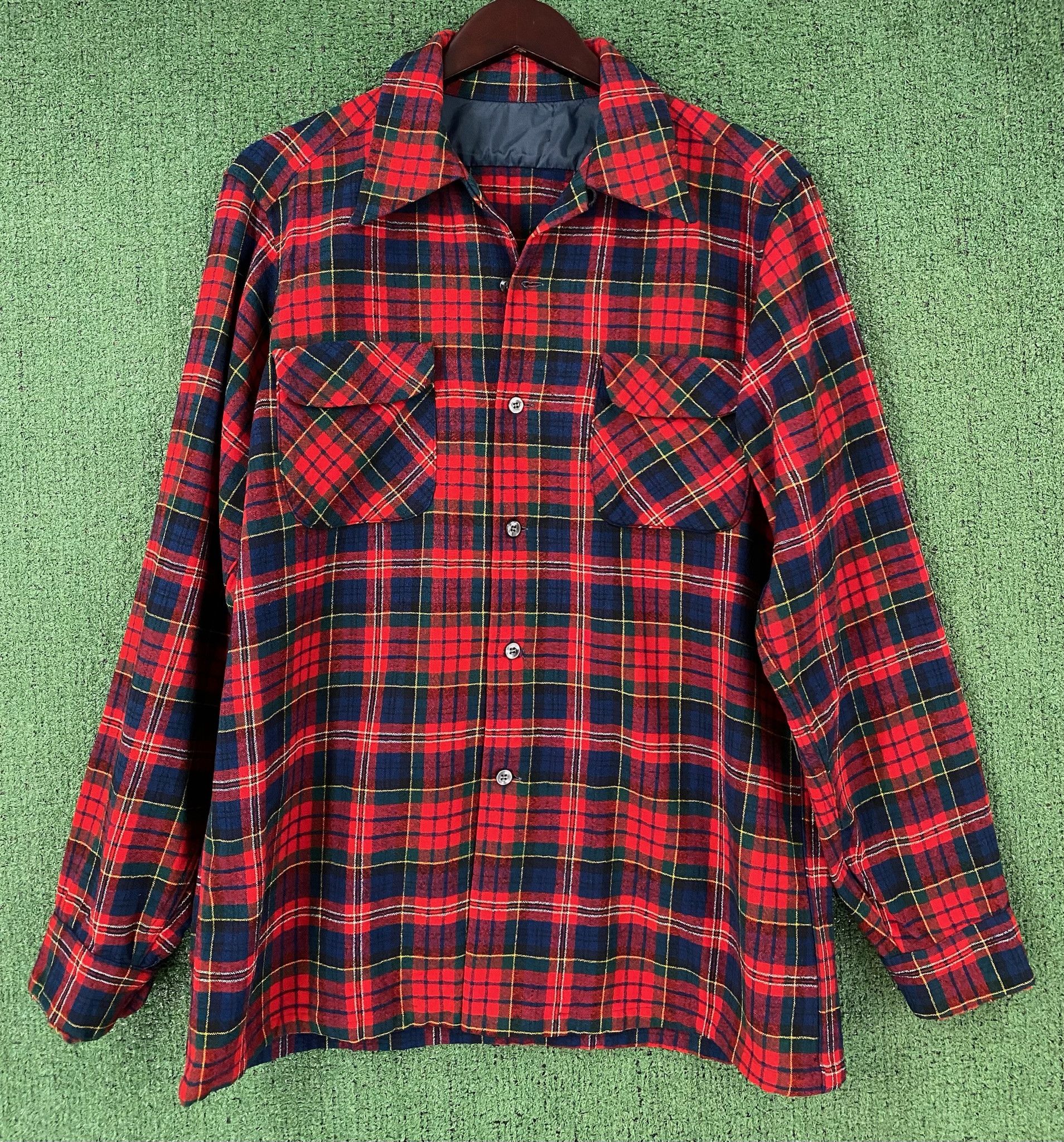 Vintage 70’s Plaid Flannel Shirt W/ Leather Elbow Patches Large Size US L / EU 52-54 / 3 - 1 Thumbnail