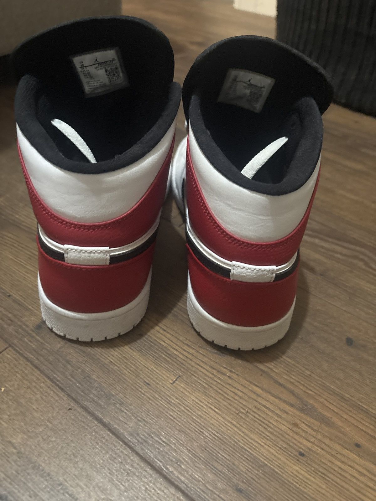 Jordan Brand Jordan 1 mid white Chicago Size US 10 / EU 43 - 3 Thumbnail