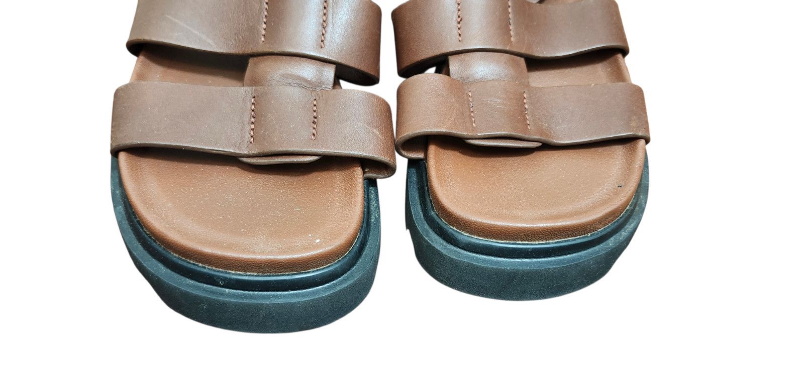 Ugg UGG Capitelle Strap Leather Sandals Women’s Buckle Comfort Size US 10 / IT 40 - 4 Thumbnail
