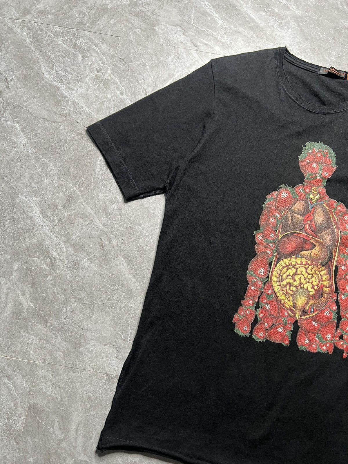 Undercover Undercover S/S 05 But Beautiful Strawberry Anatomy Tee Size US L / EU 52-54 / 3 - 2 Thumbnail