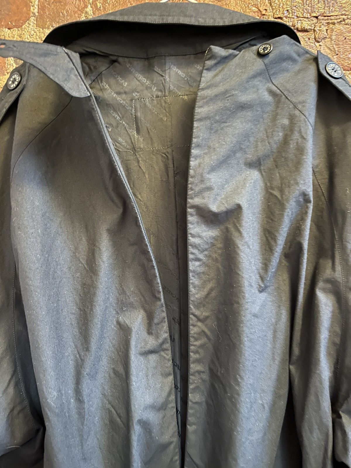 Mackintosh × Vetements Vetements x mackintosh collab trench coat black Size US M / EU 48-50 / 2 - 4 Thumbnail