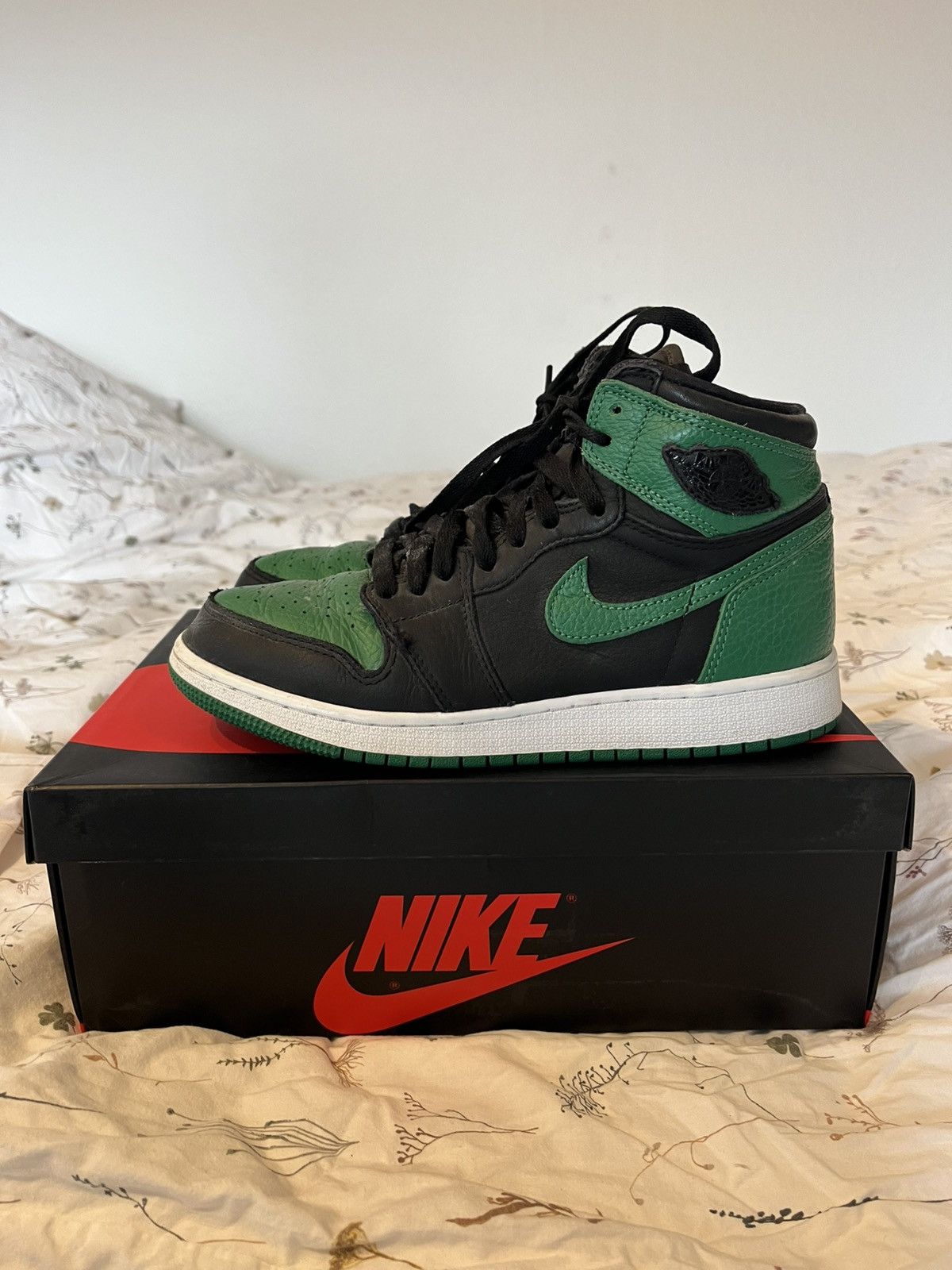 Nike Jordan 1 high pine green🌲 Size US 7.5 / IT 37.5 - 1 Thumbnail