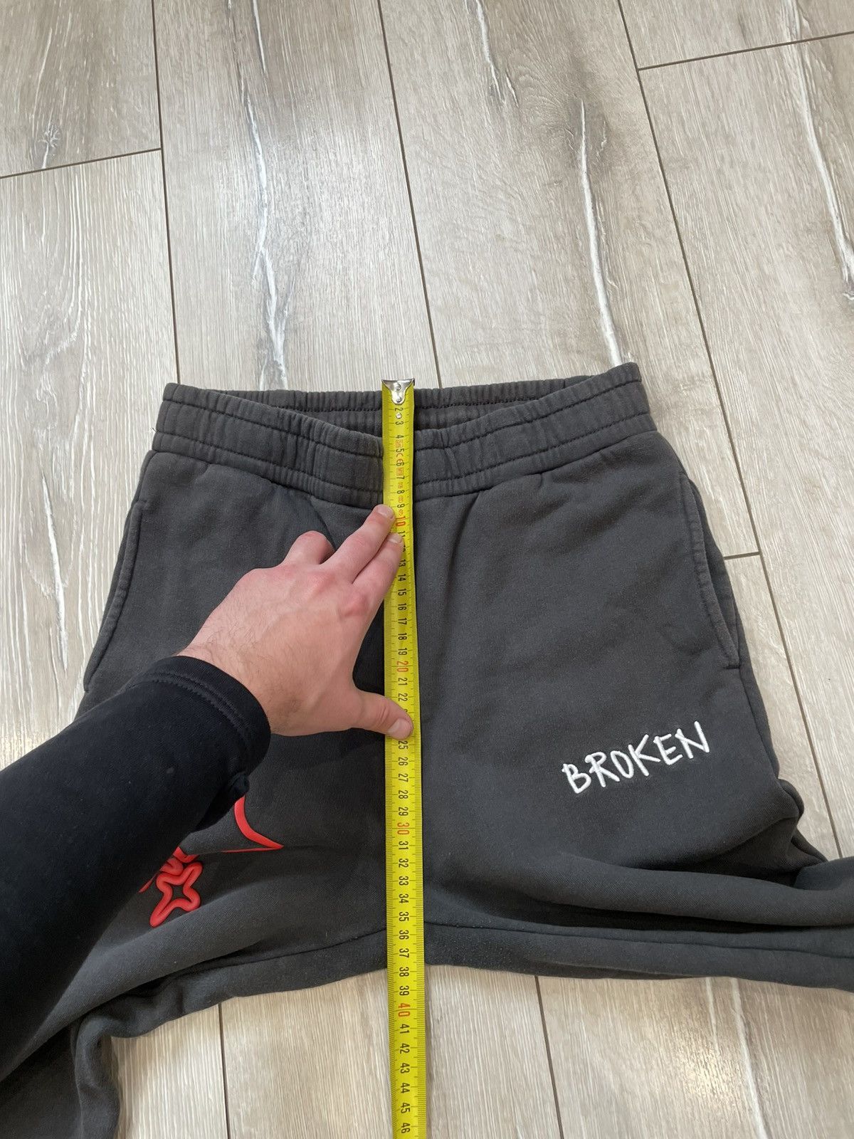 Broken Planet Broken Planet Market sweatpants size S Size US 30 / EU 46 - 10 Thumbnail