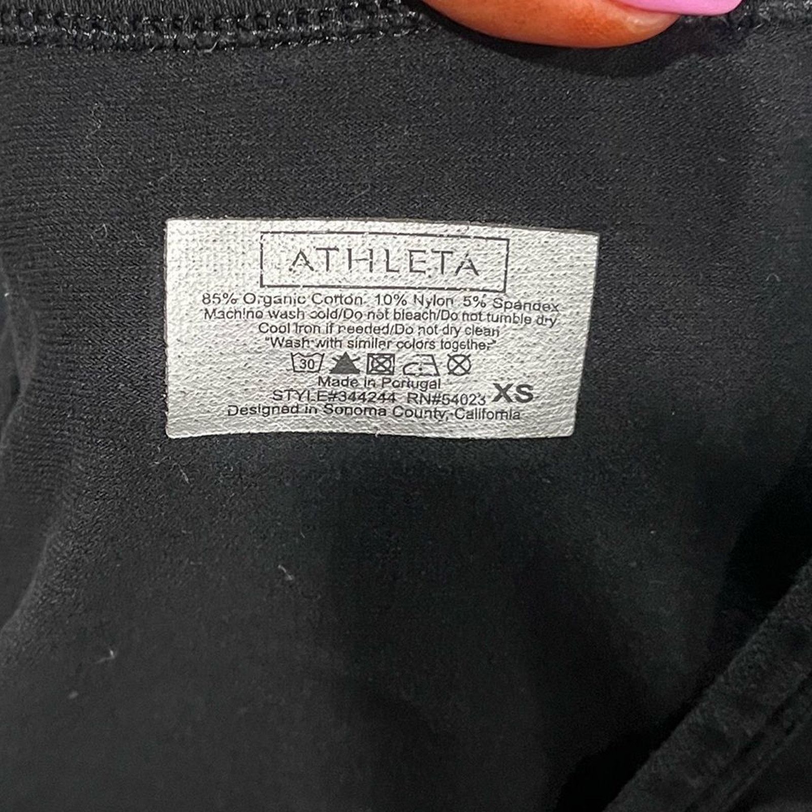 Athleta Athleta Pure Organic Cotton Black V-Neck Tank Top Size XS Size XS / US 0-2 / IT 36-38 - 2 Thumbnail