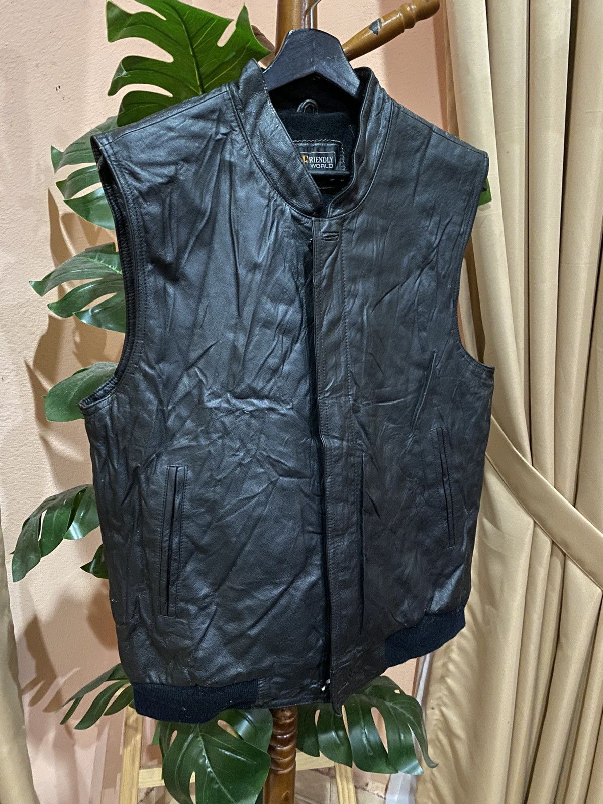 Other Vintage Euro Friendly World Leather Vest - Black Sleeveless Size US M / EU 48-50 / 2 - 3 Thumbnail