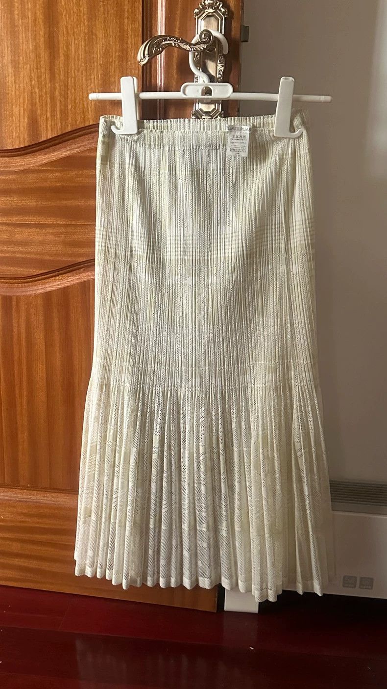 Issey Miyake Issey Miyake White skirt Size 42" / US 20 - 1 Thumbnail