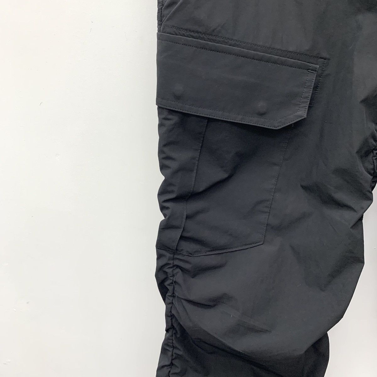 White Mountaineering White Mountaineering Black Drawstring Functional Pants K26WX Size US 32 / EU 48 - 4 Thumbnail