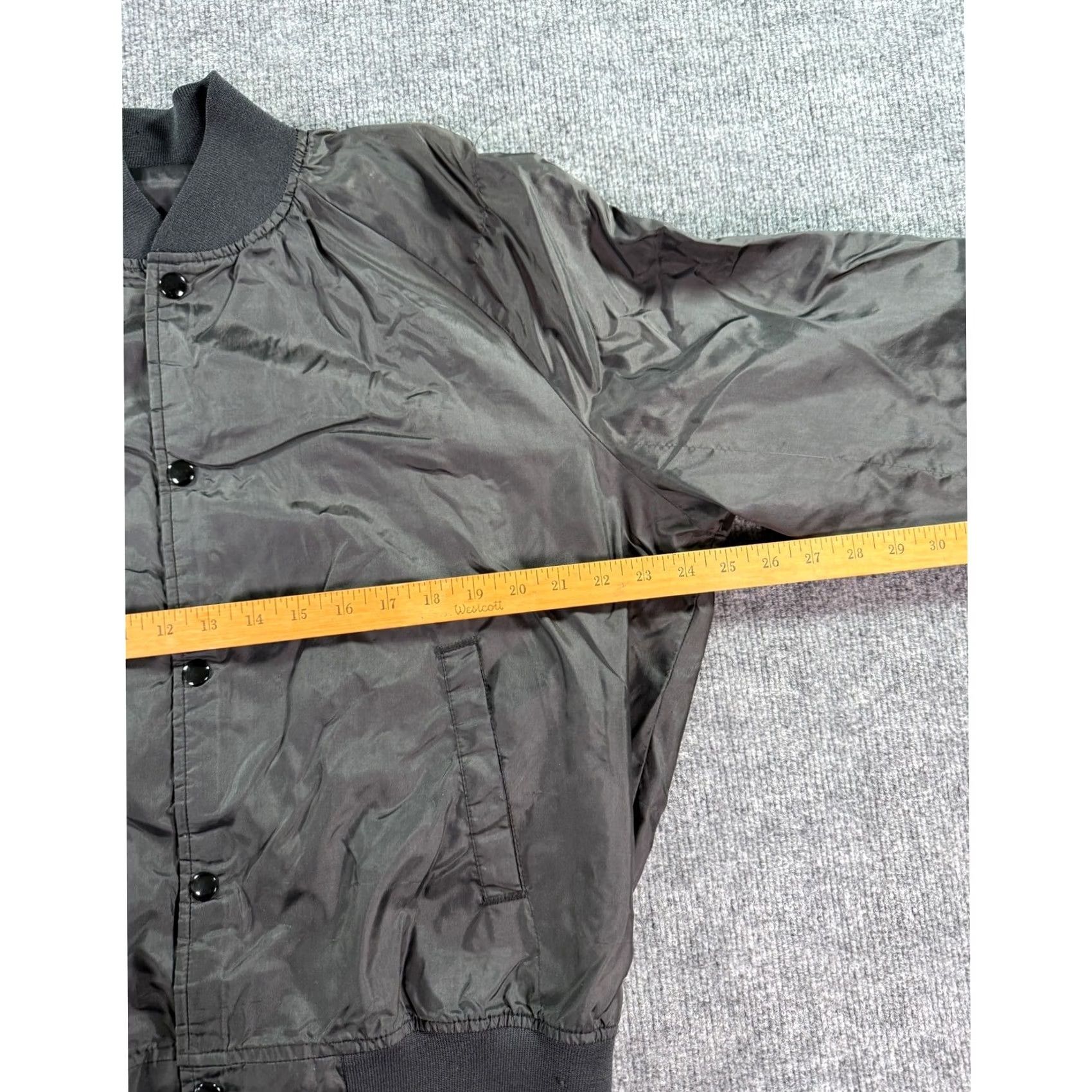 Chalk Line Vintage Chalk Line Bomber Jacket Mens Large Black Justin Back Graphic USA 90s Size US L / EU 52-54 / 3 - 7 Thumbnail