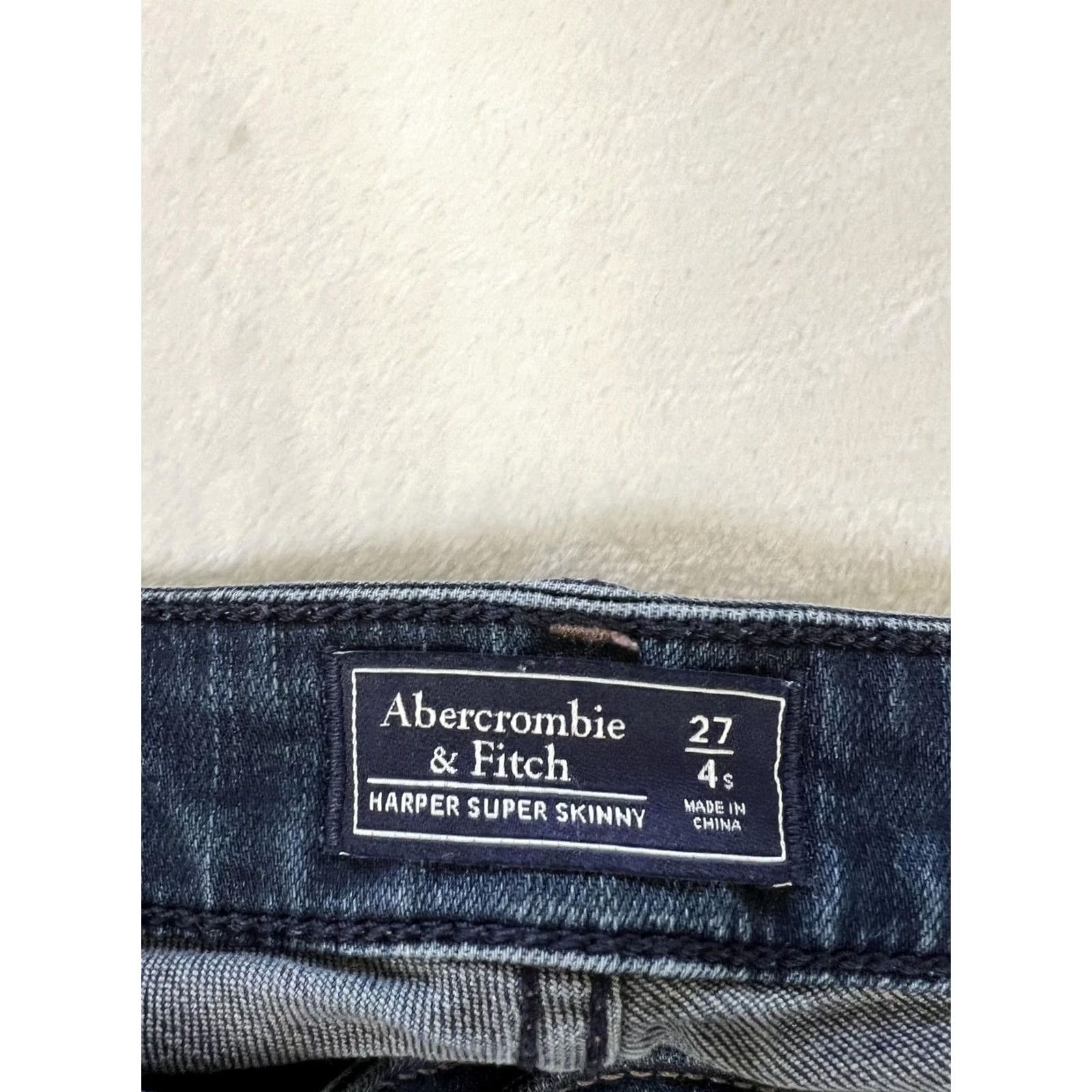 Abercrombie & Fitch Abercrombie & Fitch Harper Super Skinny Jeans Women's 4S Dark Wash Denim Blue Skinny Jeans 5-Pocket Stretch Denim Logo Zipper Button XS? Size 27" / US 4 / IT 40 - 4 Thumbnail