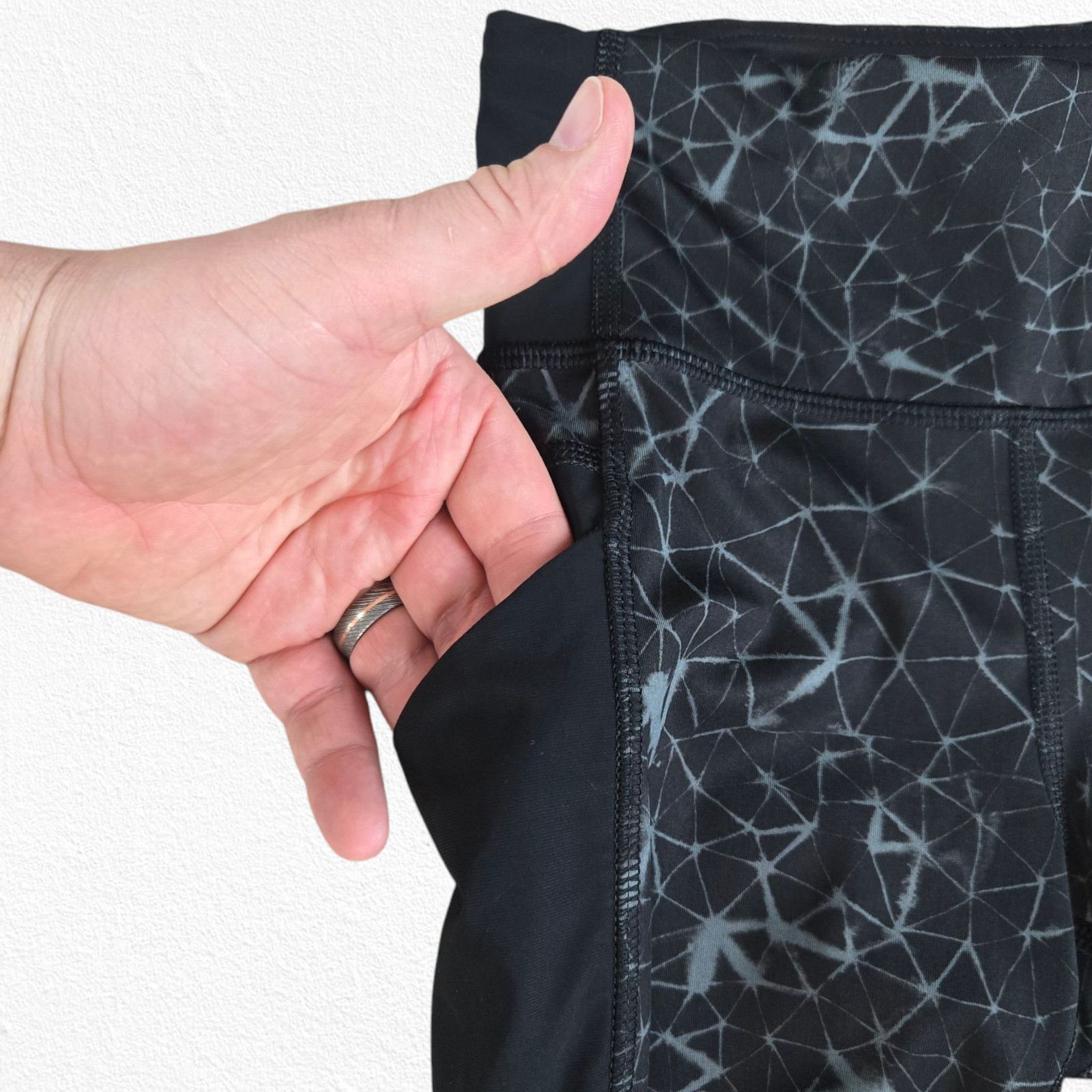 Lululemon Lululemon Pace Rival Leggings 25” Black Geometric Size 2 Size 26" / US 2 / IT 38 - 6 Thumbnail