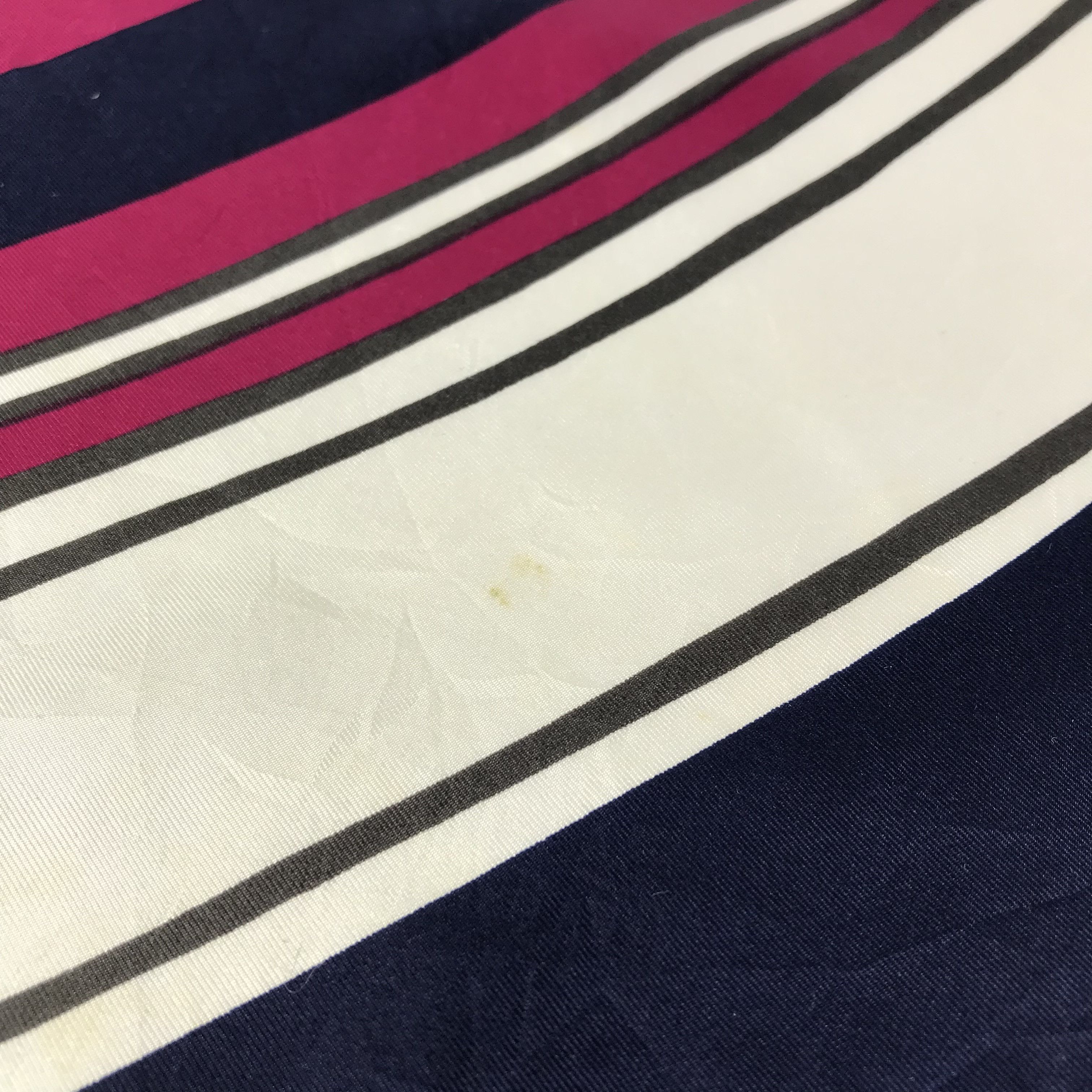 Vintage Vintage Abstract Design Hand Rolled Silk Scarf M189 Size ONE SIZE - 8 Thumbnail