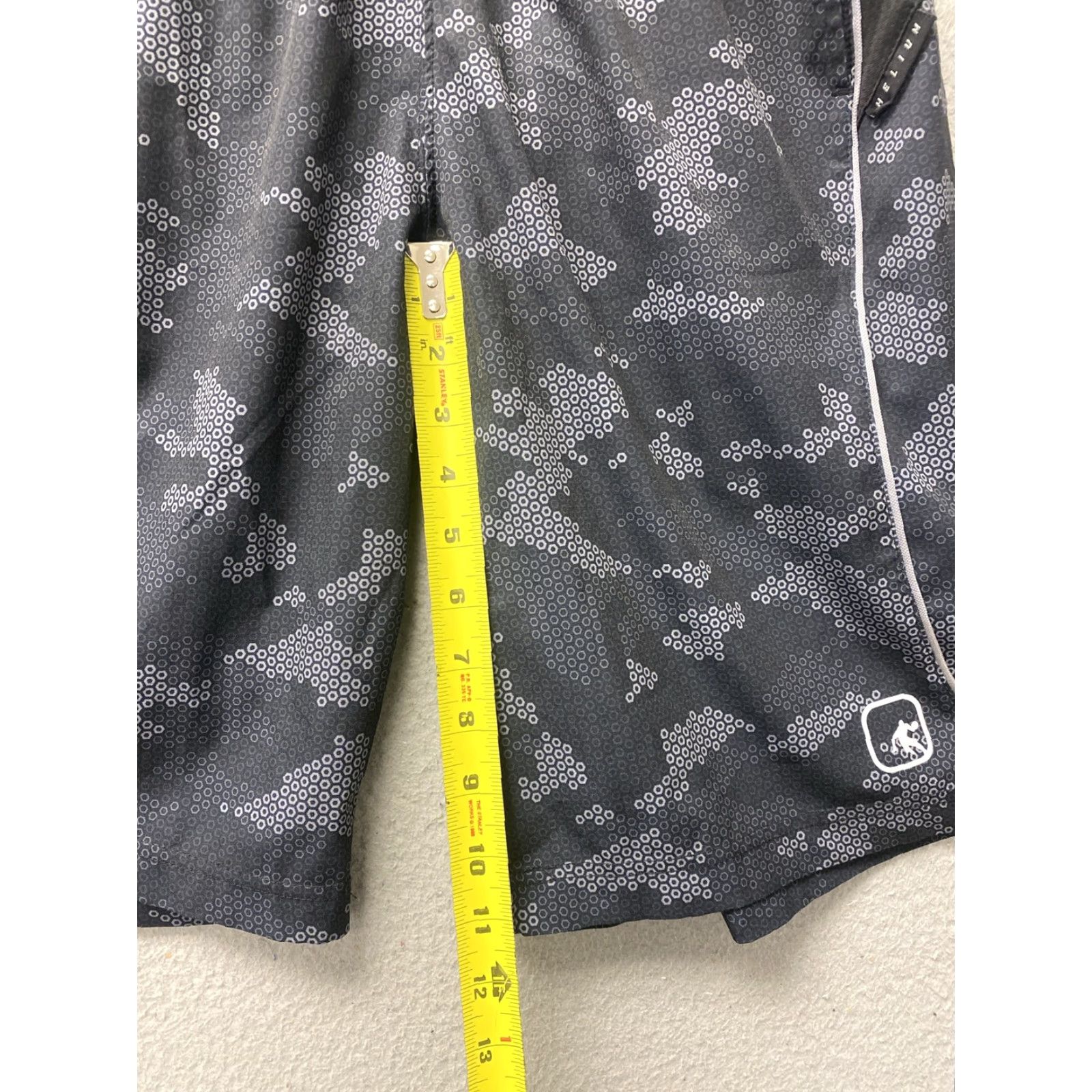 Vintage AND1 Mens Shorts Basketball Small S Elastic Waist Black And White Activewear 113-3 113-4 Size US 29 - 5 Thumbnail
