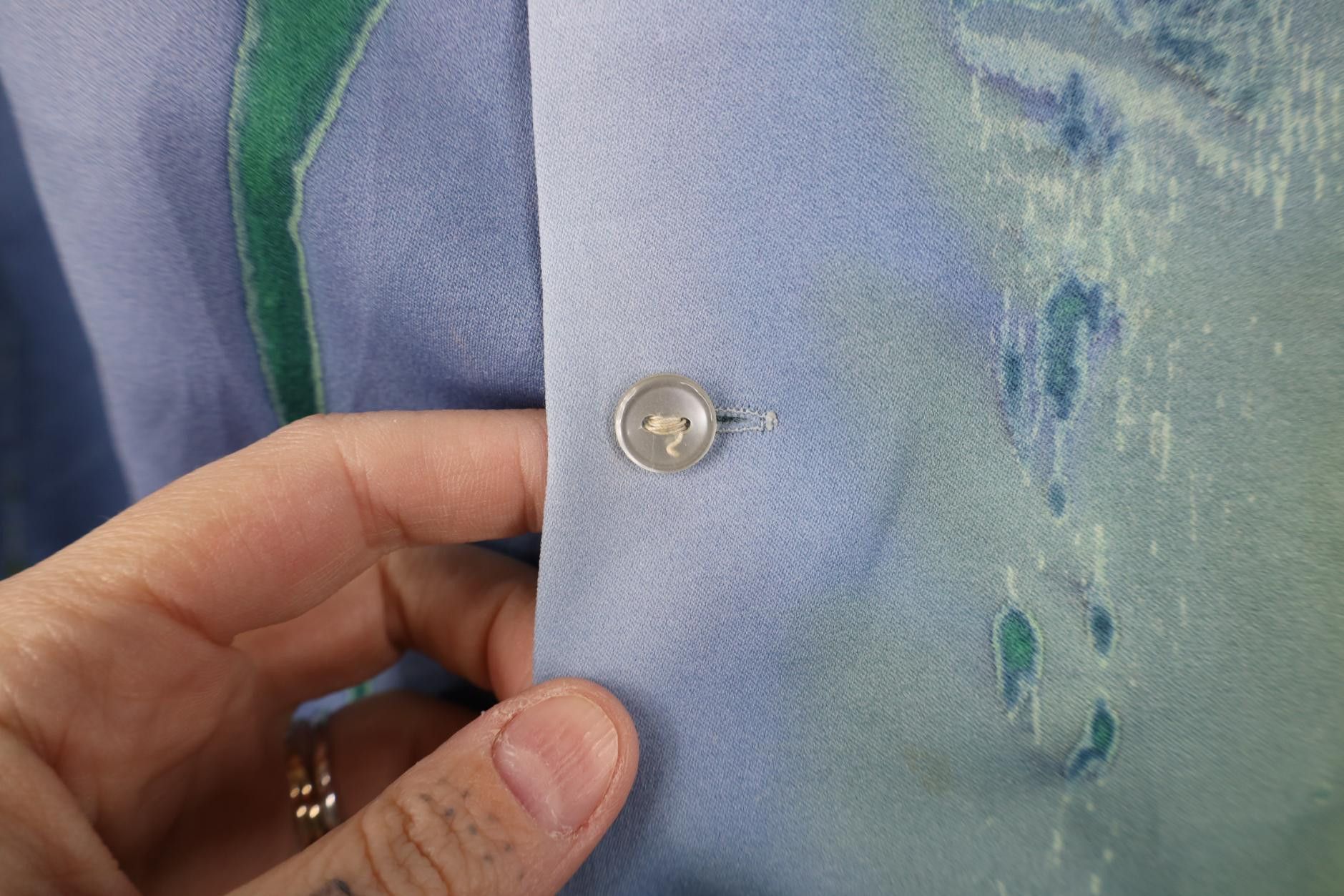 Vintage Vintage 70s Streetwear Dagger Collar Knit Button Shirt Size US L / EU 52-54 / 3 - 5 Thumbnail