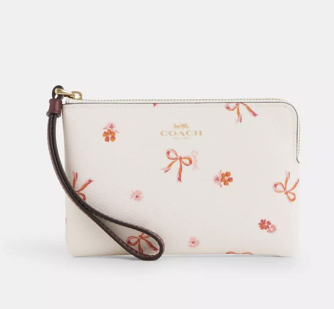 image of NWT Coach Corner Zip Wristlet With Bow Print Cn757 in Beige, Women's