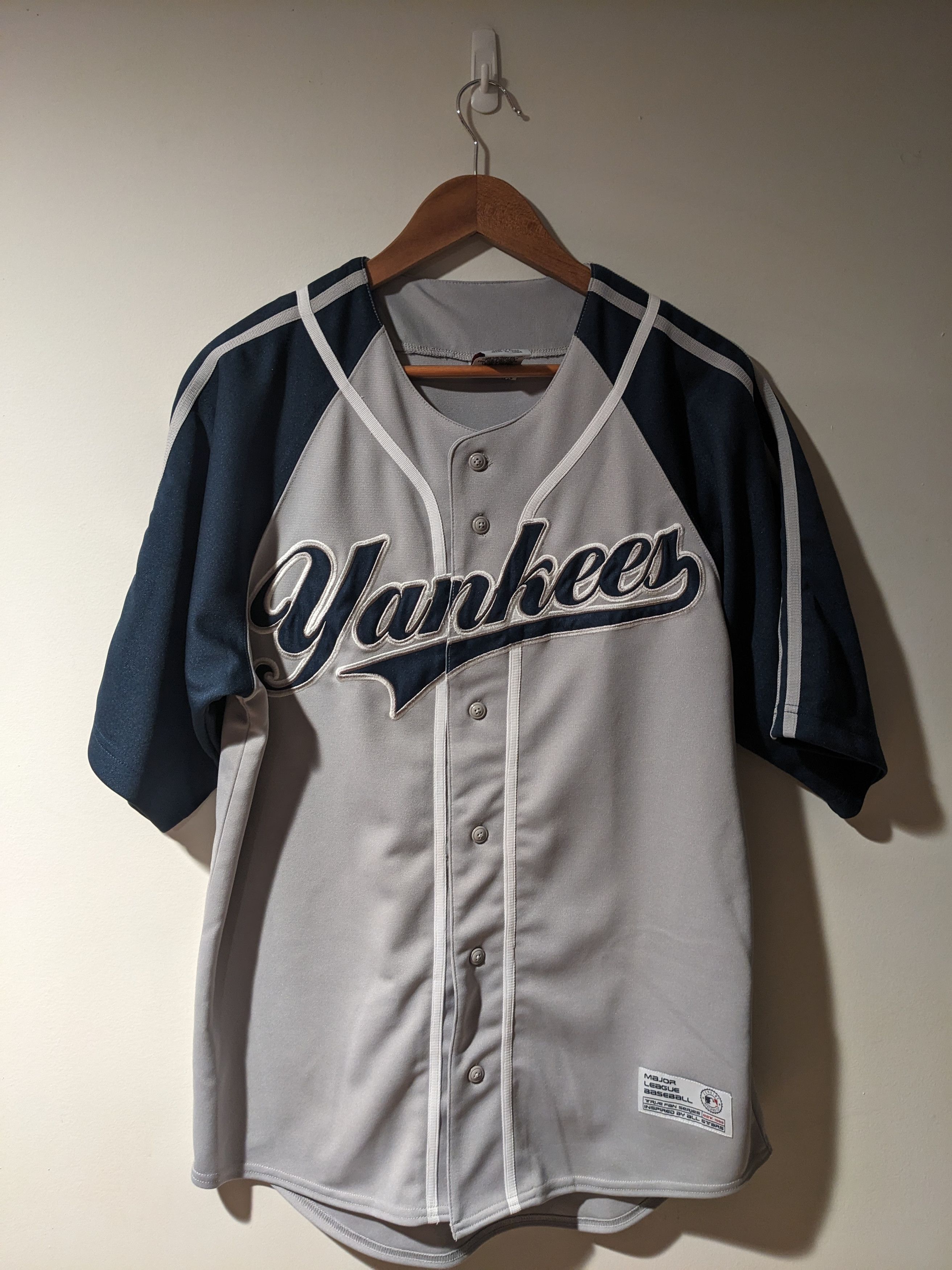 Vintage Y2K New York Yankees MLB Baseball Gray Medium Jersey