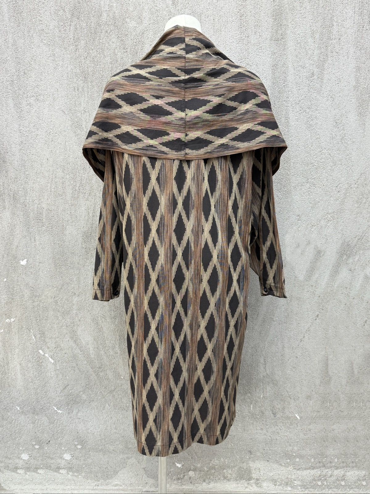 Issey Miyake × Vintage 80s Diamond - pattern Cape - style Coat with Side Buttons Size XXL / US 16-18 / IT 52-54 - 4 Thumbnail