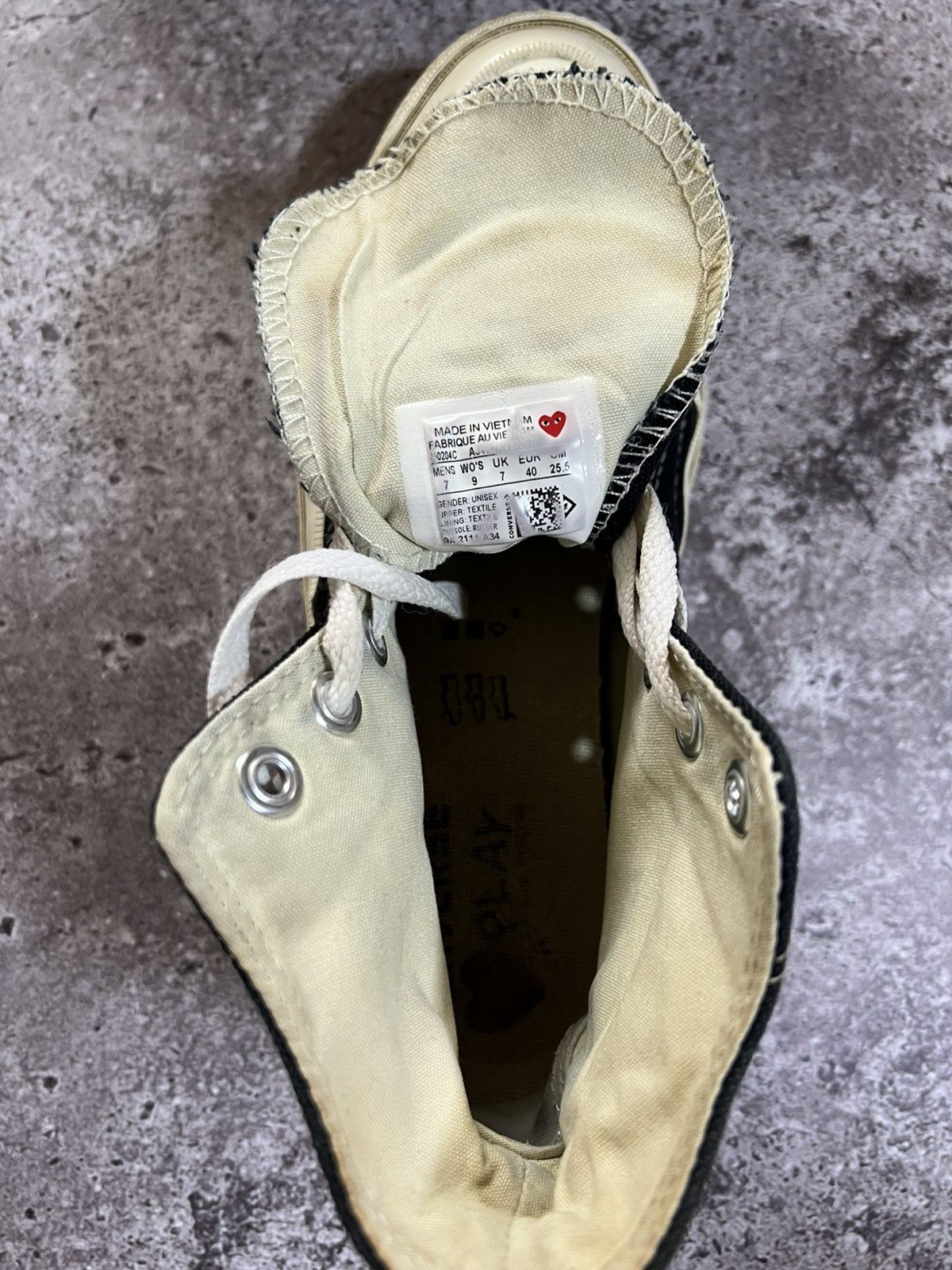 Comme des Garcons Comme Des Garçons Converse High Top Black Heart Used Size US 9 / IT 39 - 7 Thumbnail