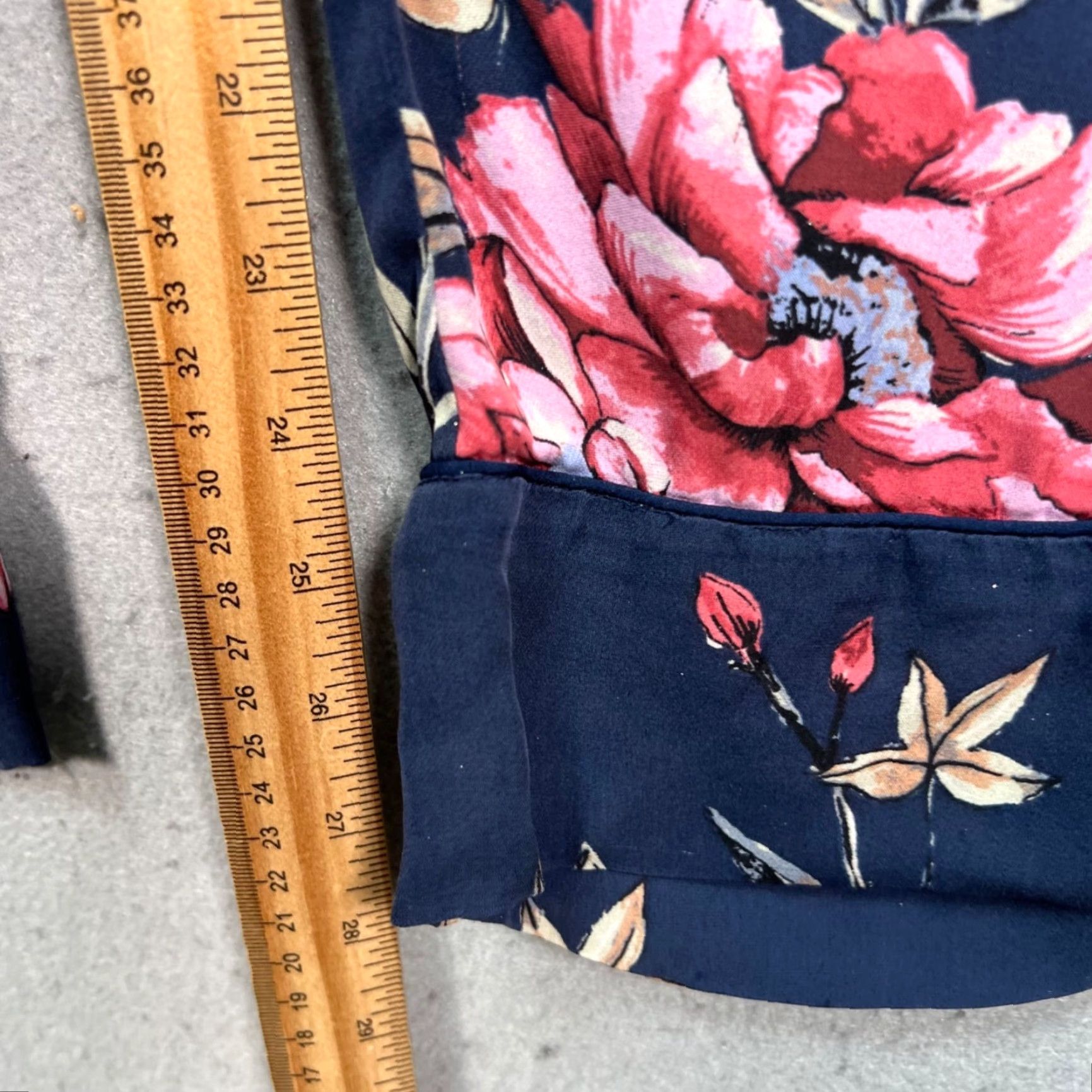 Joie Joie Womens Small Blue Floral Print Elastic Waist Lounge Pants Silk Blend Shirt Pants? Size 28" / US 6 / IT 42 - 7 Thumbnail