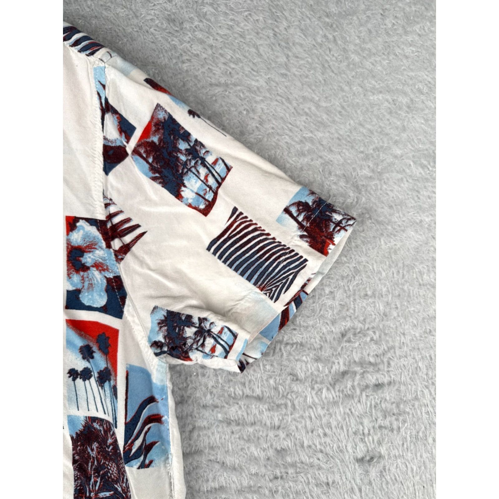 Vintage Original Use Shirt Men Adult Medium White Floral Palm Hawaiian Rayon Button-Up Size US M / EU 48-50 / 2 - 2 Thumbnail