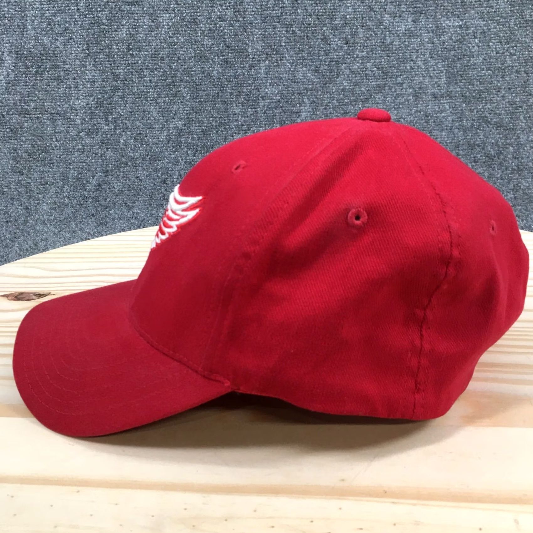 Nike Nike Detroit Red Wings Baseball Cap Hat Mens OS Red Embroidered Logo Fitted NHL Size ONE SIZE - 5 Thumbnail