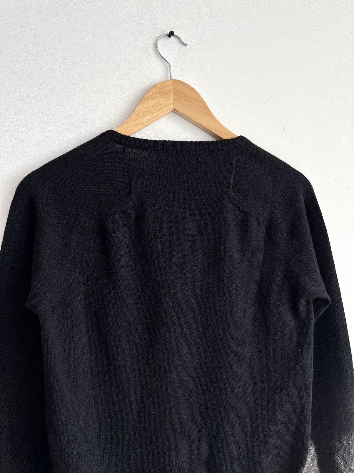 Balenciaga Balenciaga Paris F/W08 German Shepherd Embroidered V Sweater Size M / US 6-8 / IT 42-44 - 3 Thumbnail