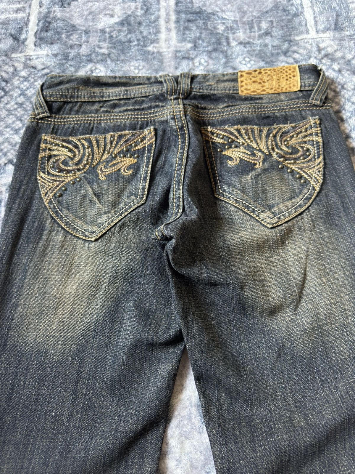 Tornado Mart Cecil McBee Mud Wash Studded Tribal Flare Jeans Size US 27 - 4 Thumbnail