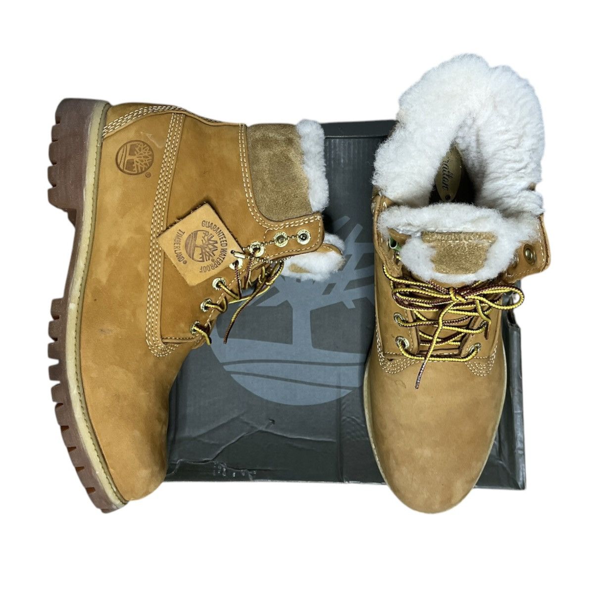 Streetwear Timberland Vintage fur lined wheat timbs Grailed