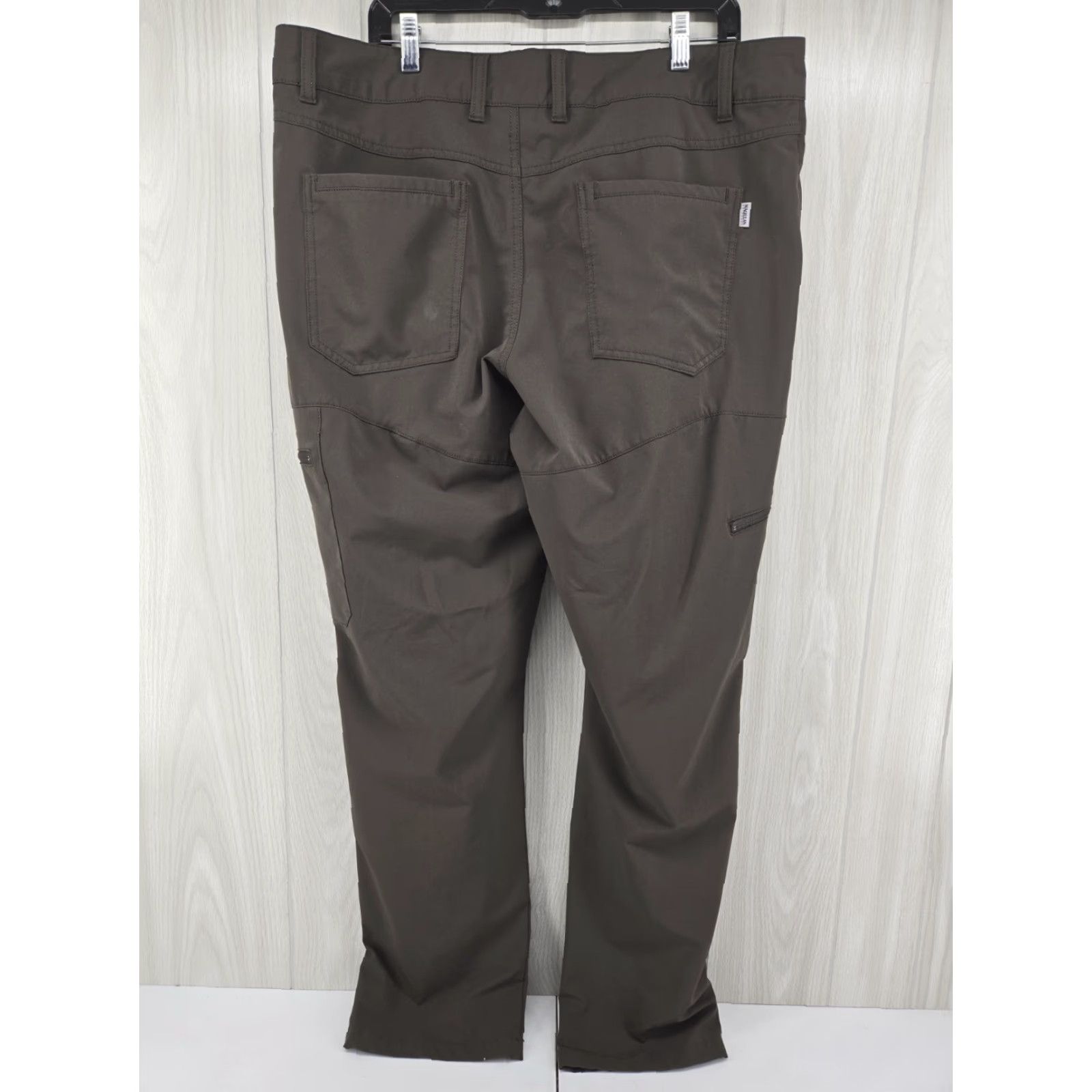 Vintage VINTAGE Magellan Outdoors Classic Fit Moisture Wicking Cargo Dark Green Pants 38x33 Size US 38 / EU 54 - 7 Thumbnail
