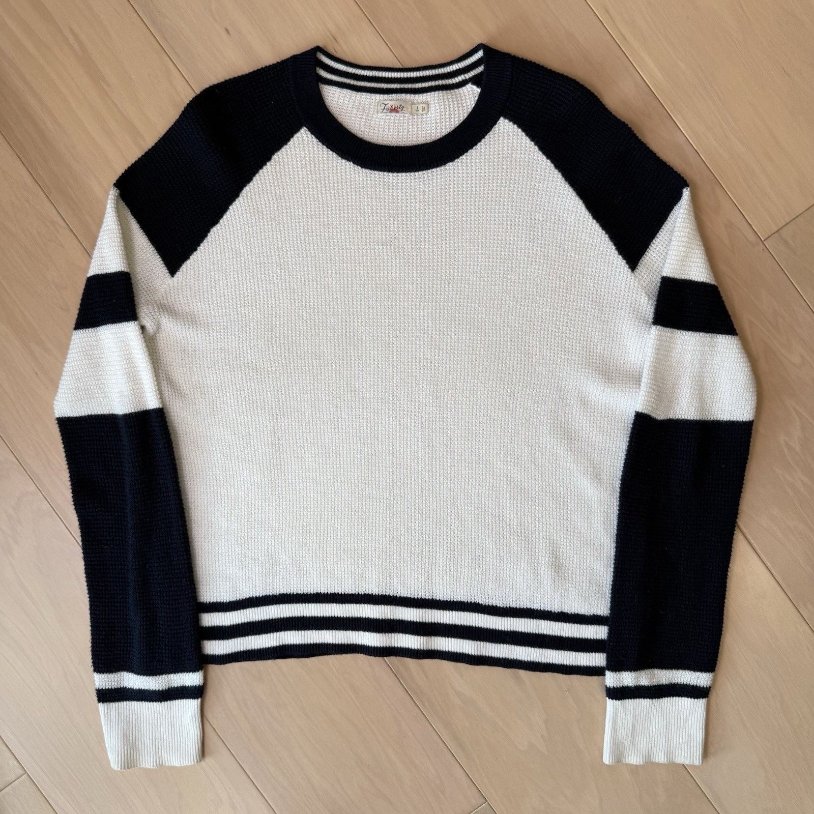 Faherty Faherty Throwback Crewneck Sweater Women's S White Black Size S / US 4 / IT 40 - 3 Thumbnail