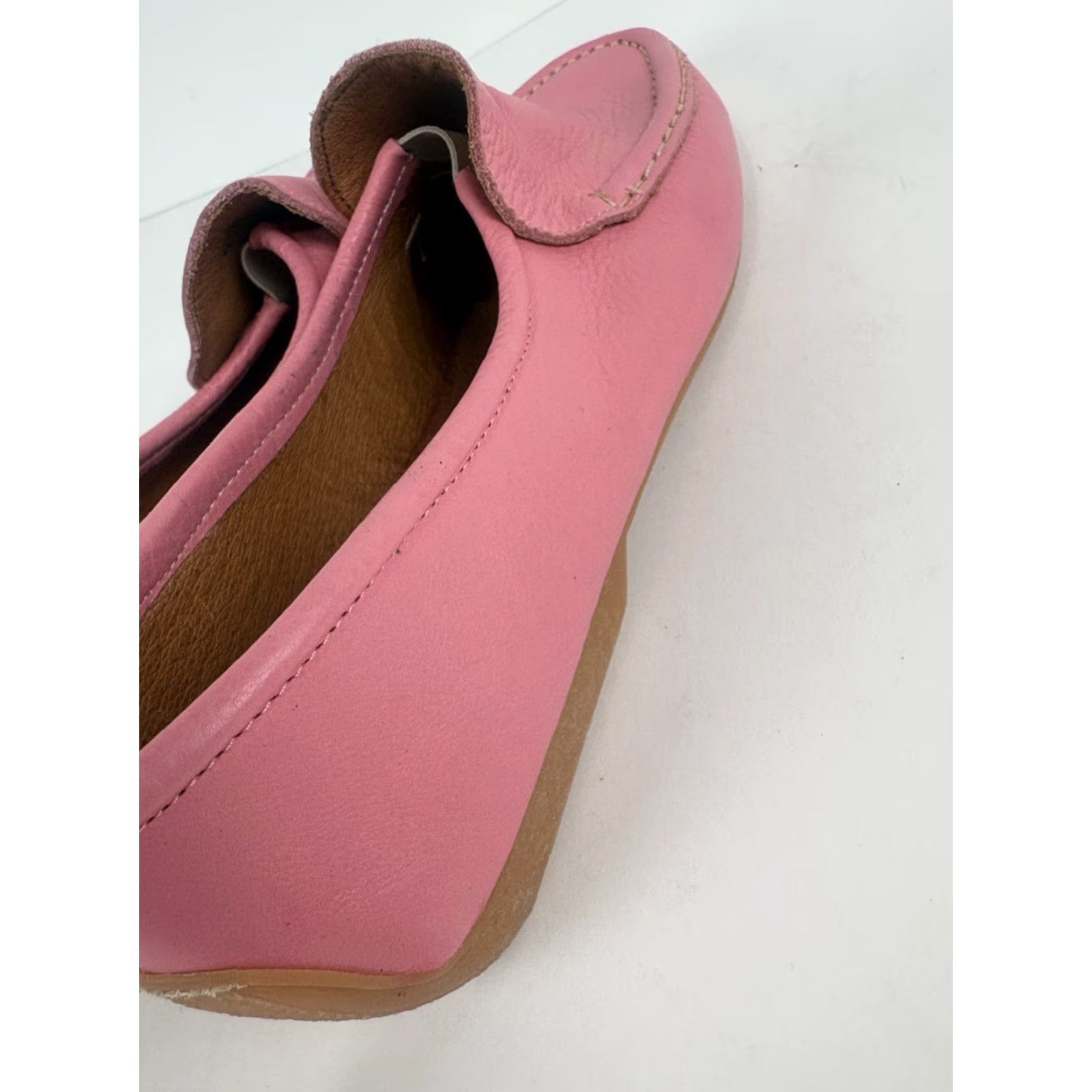 Vintage VINTAGE? No. The Tog Shop Pink Leather Slip On Loafers Womens Size 9N Italy Size US 9 / IT 39 - 4 Thumbnail