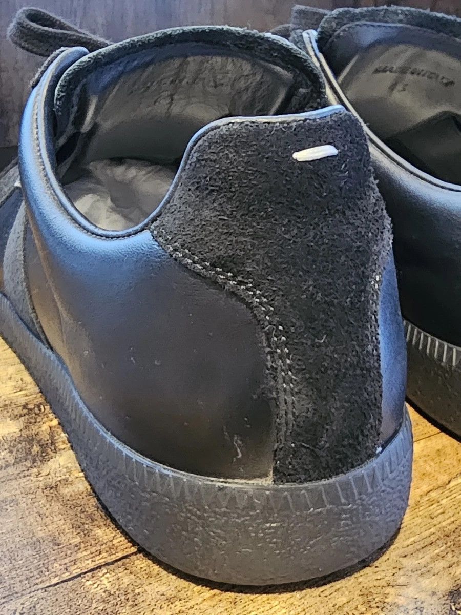 Maison Margiela Maison Margiela Replica GAT Black 10 43 Low Tops Size US 10 / EU 43 - 18 Thumbnail