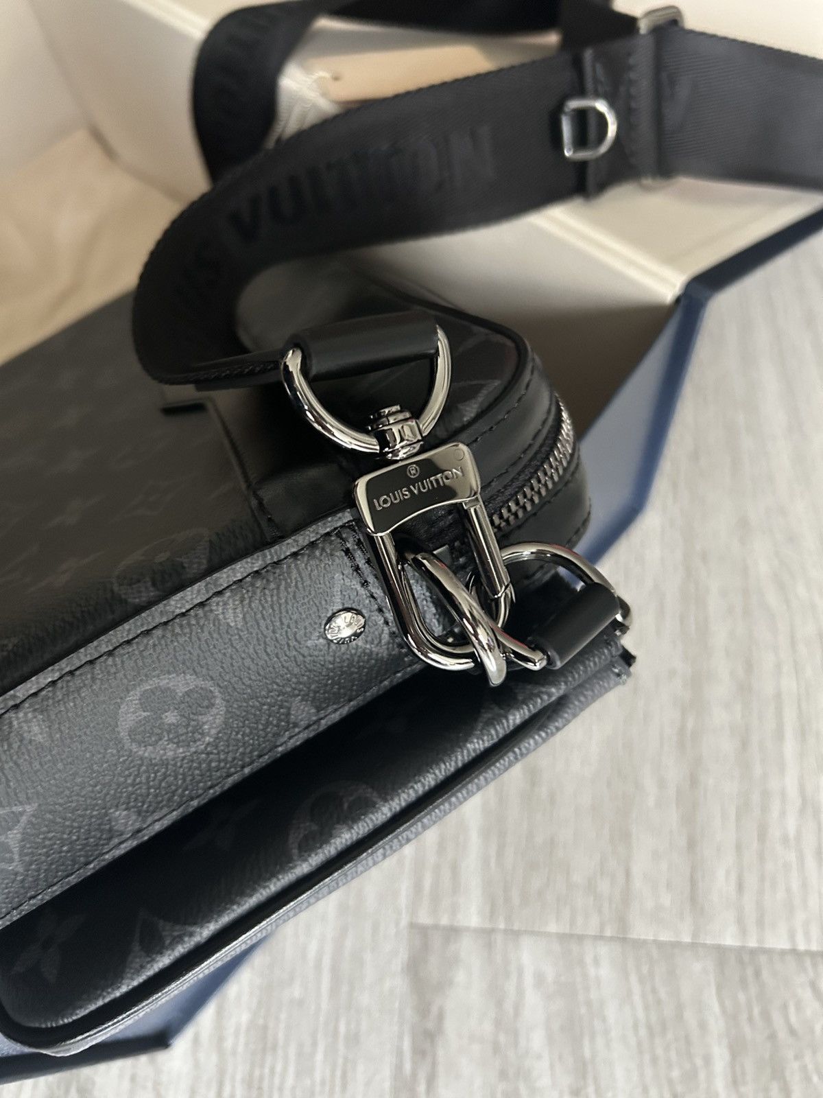 Louis Vuitton Louis vuitton trio messenger bag crossbody monogram eclipse Size ONE SIZE - 21 Thumbnail