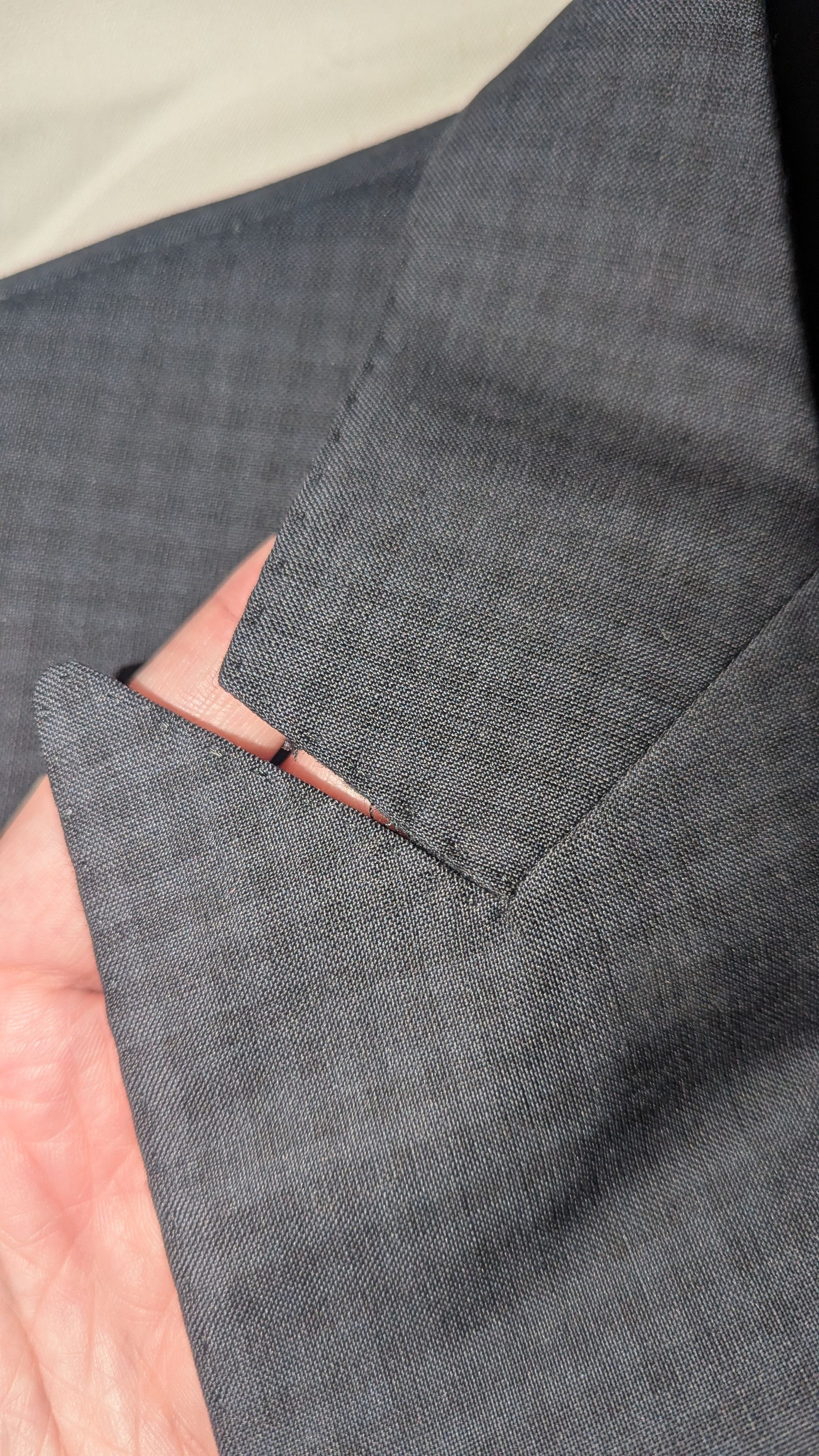 Armani Collezioni No Tags, Used Armani Collezioni S-Line Check Blazer Size 40R - 9 Thumbnail