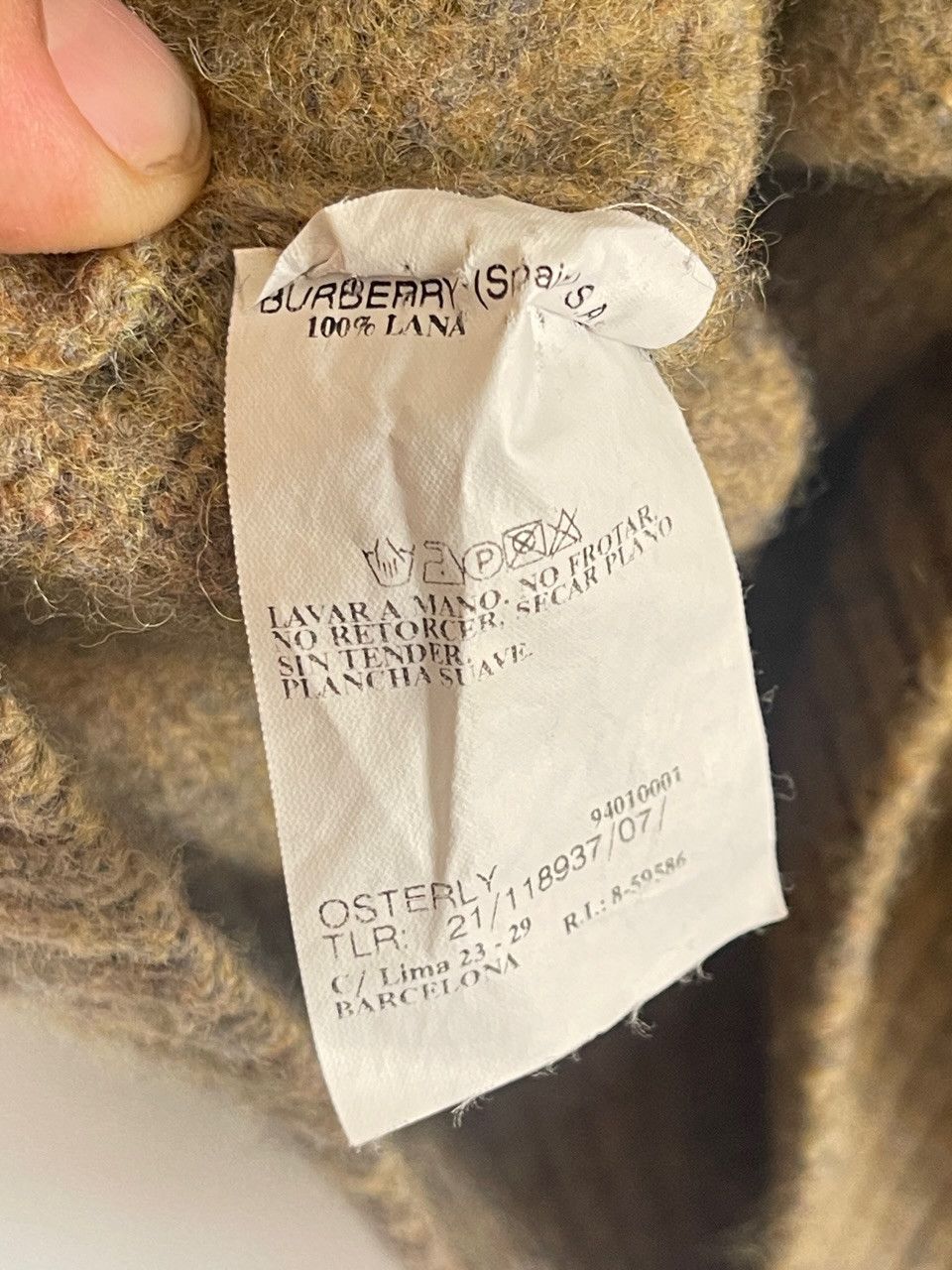 Burberry 🔥 burberry heavy sweater wool umper size m Size US M / EU 48-50 / 2 - 6 Thumbnail