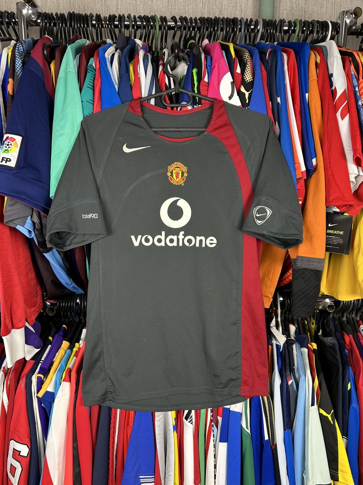 Nike MANCHESTER UNITED 2005/06 FOOTBALL SHIRT SOCCER JERSEY NIKE Size US S / EU 44-46 / 1 - 1 Thumbnail