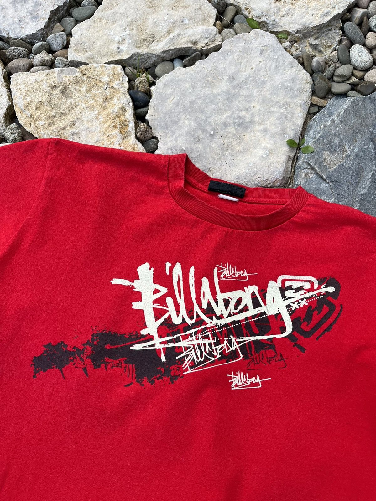 Billabong × Vintage Vintage billabong y2k tee graffiti spray logo t-shirt baggy Size US M / EU 48-50 / 2 - 9 Thumbnail